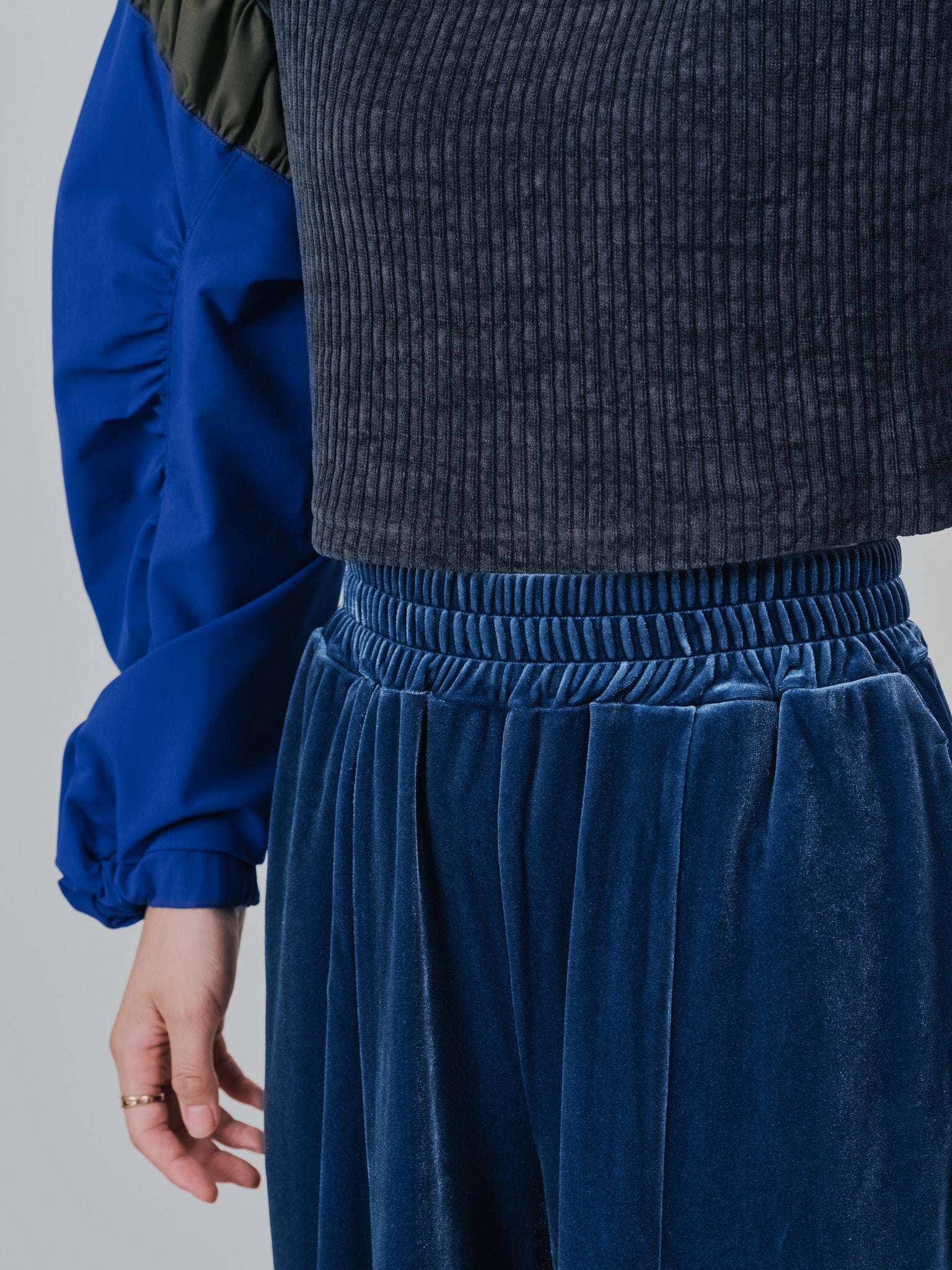 ベロアフレアパンツ [601414] blue