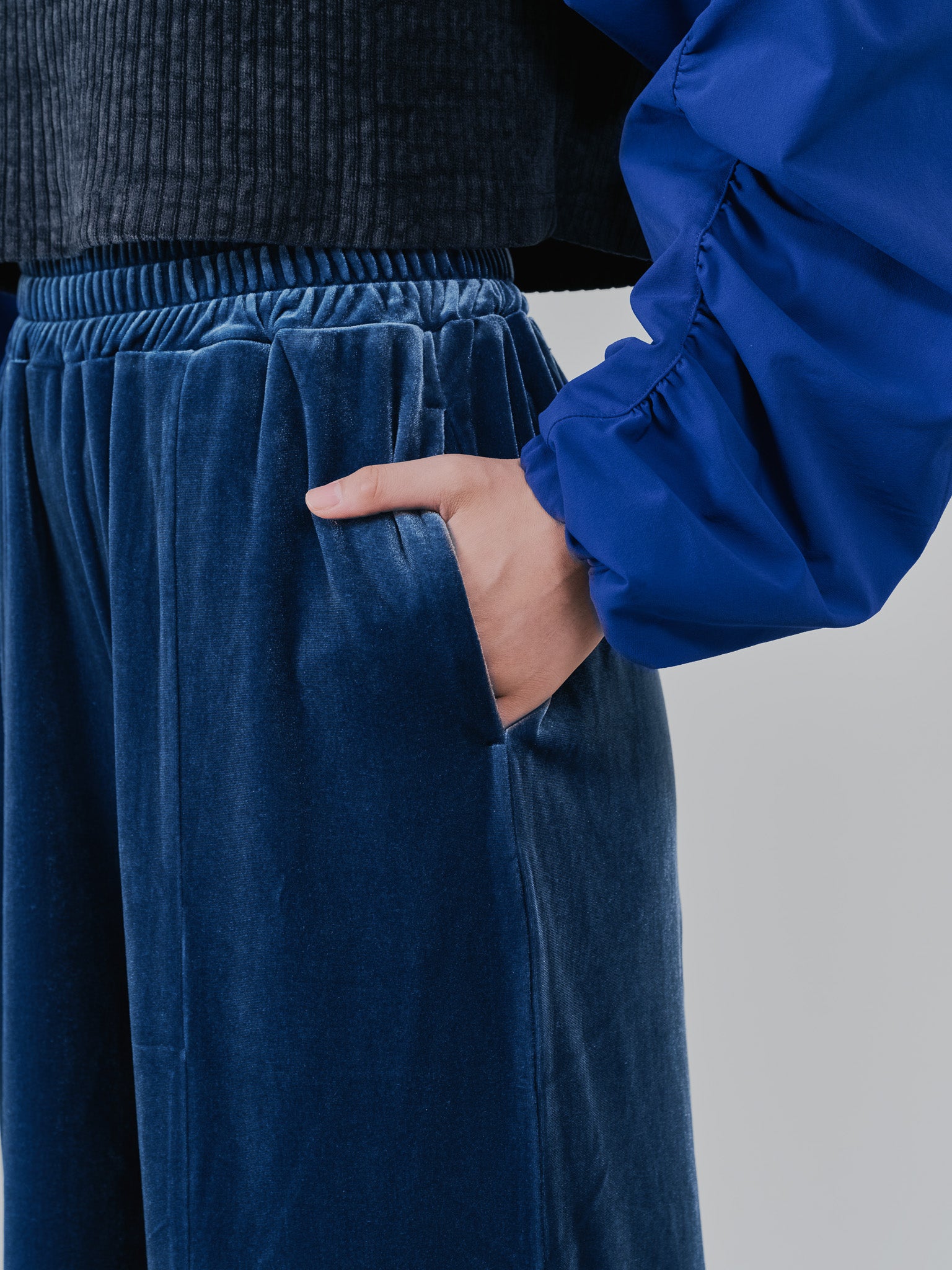 ベロアフレアパンツ [601414] blue