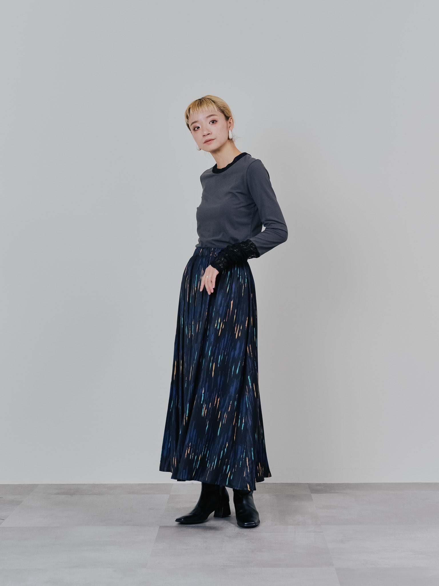 アートラインプリントハーフプリーツスカート [605538] black