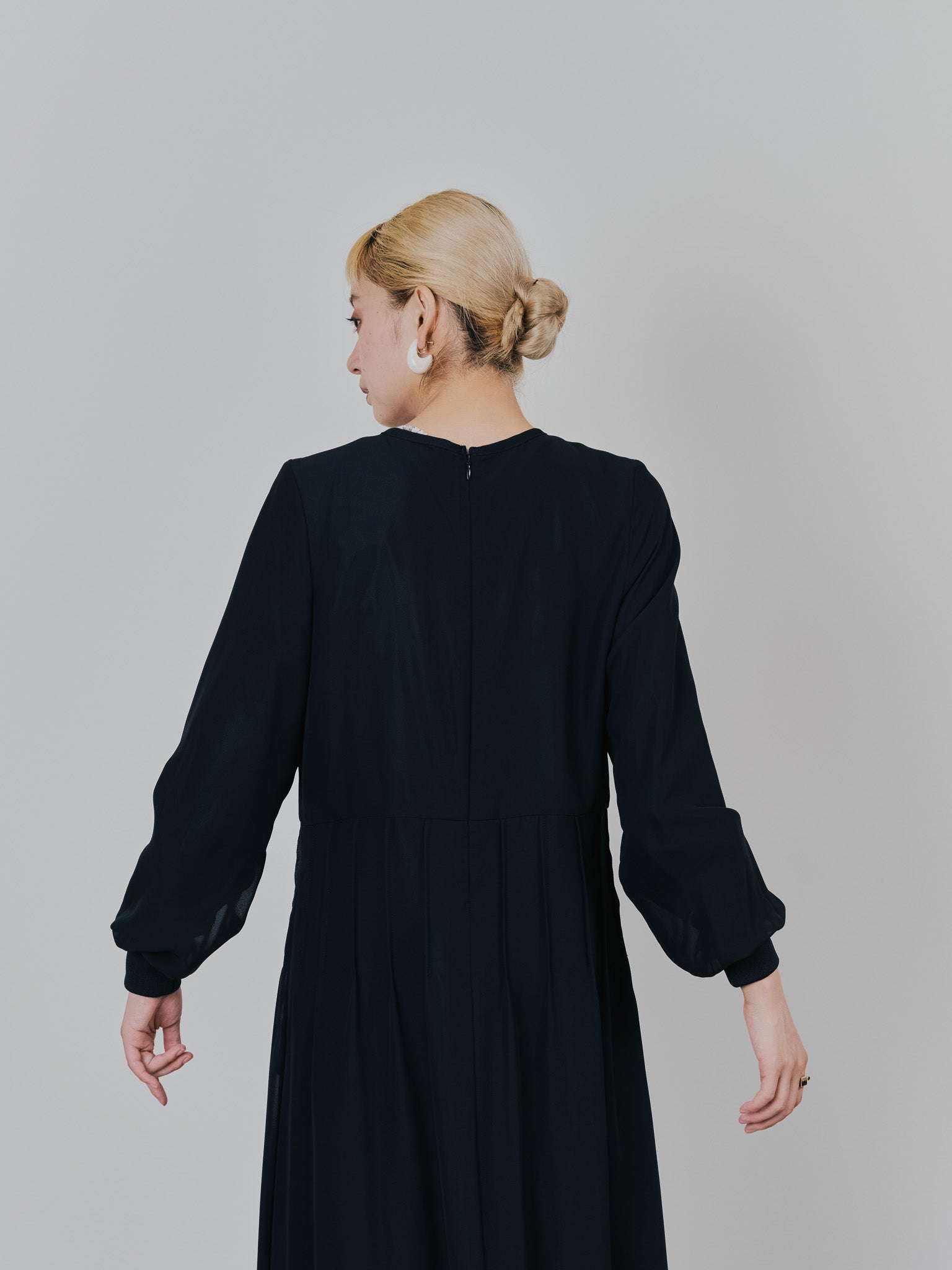 【SALE】ピンタック配色ワンピース [605540] black