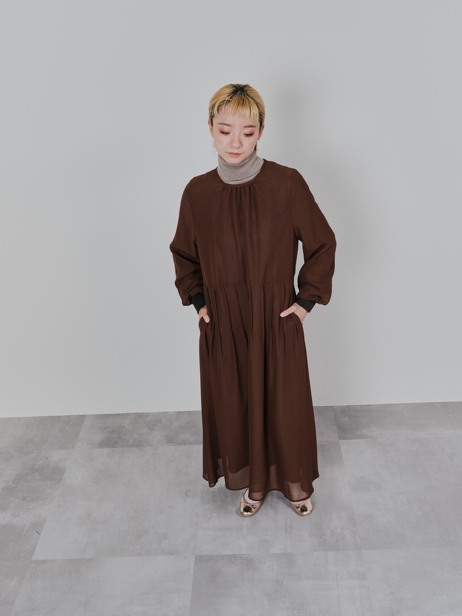 【TIME SALE 11/4まで!!】ピンタック配色ワンピース [605540] brown