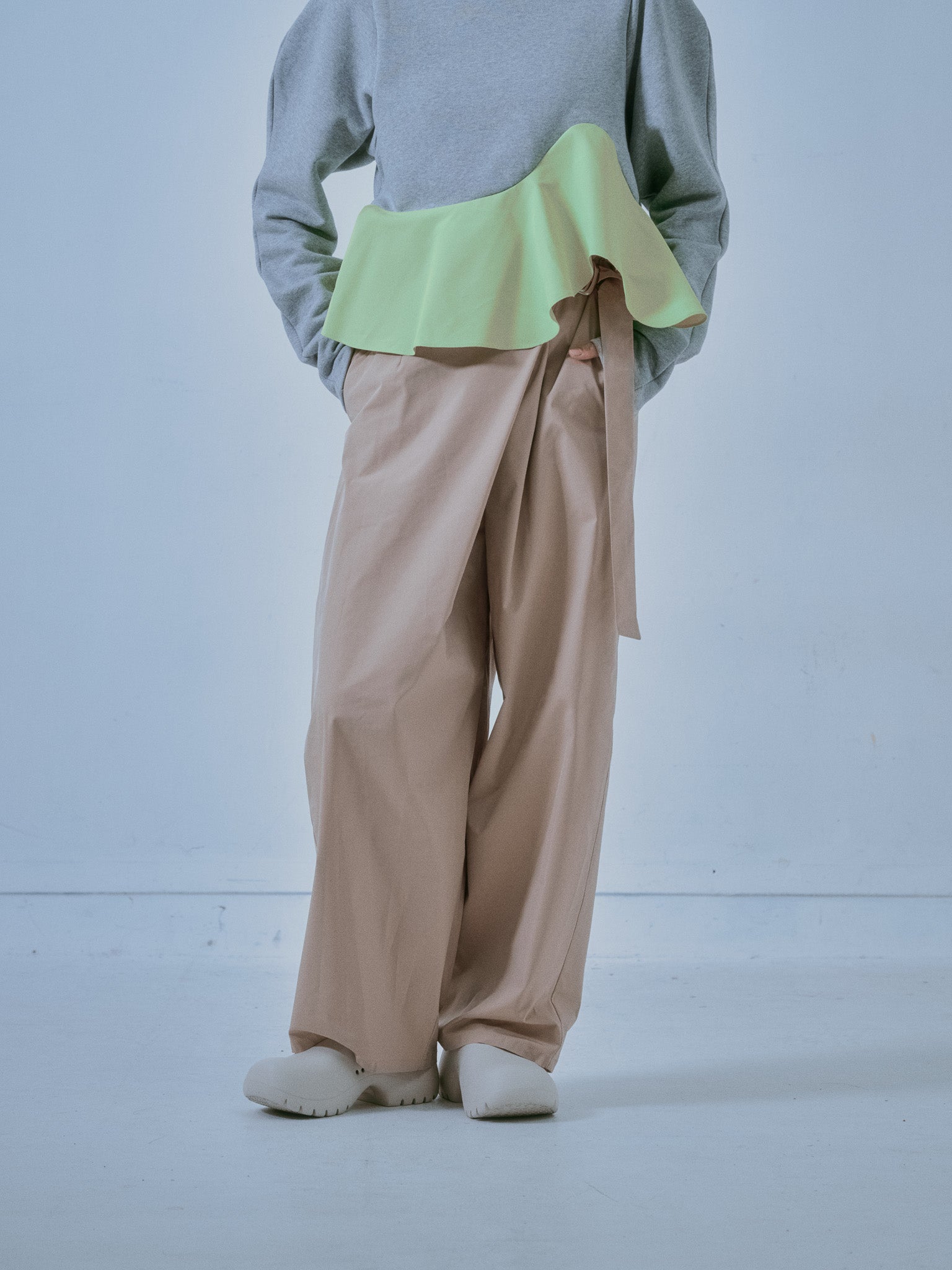 ラップライクサイドカーブパンツ [608318] light beige