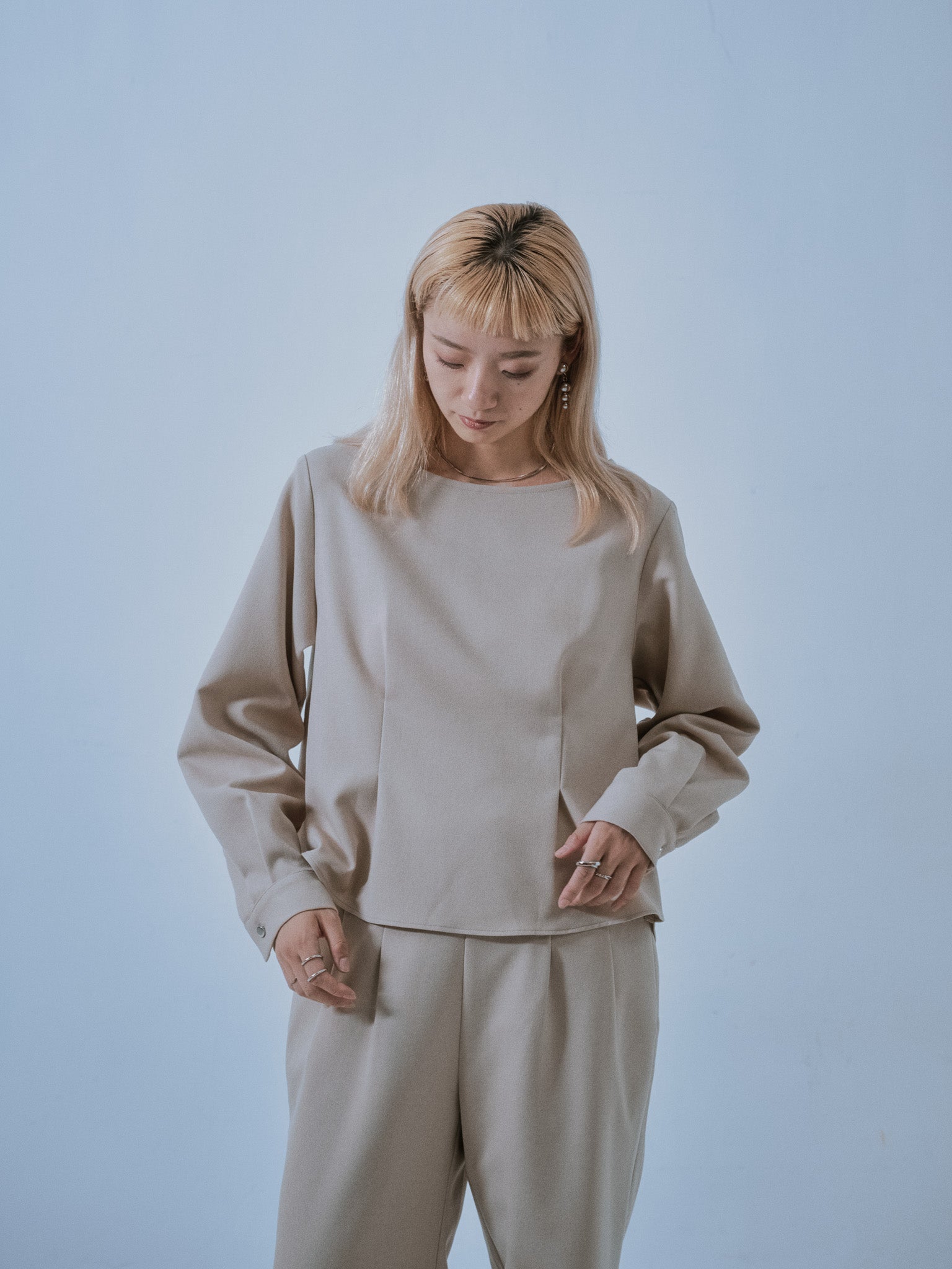 【-PRE SALE- 12/15 18:00まで!!】ウエストタックウールライクツイルトップス [608327] light beige
