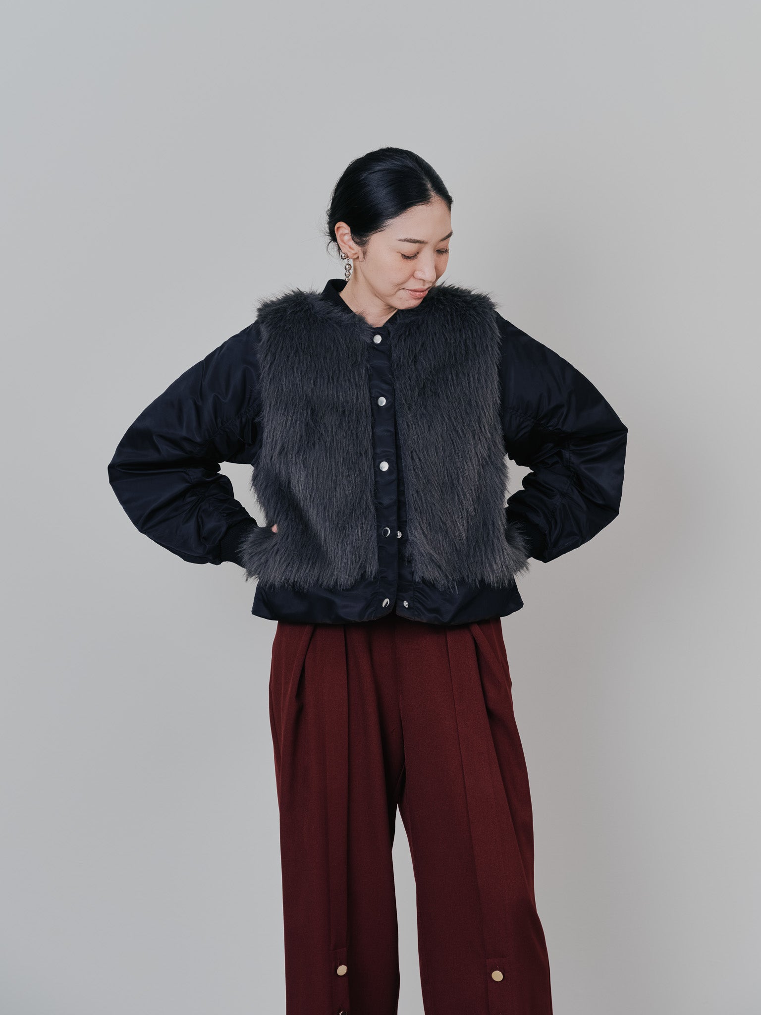 【-PRE SALE- 12/15 18:00まで!!】ダブル衿配色ファーベストレイヤードライク中綿ジャケット [605546] black