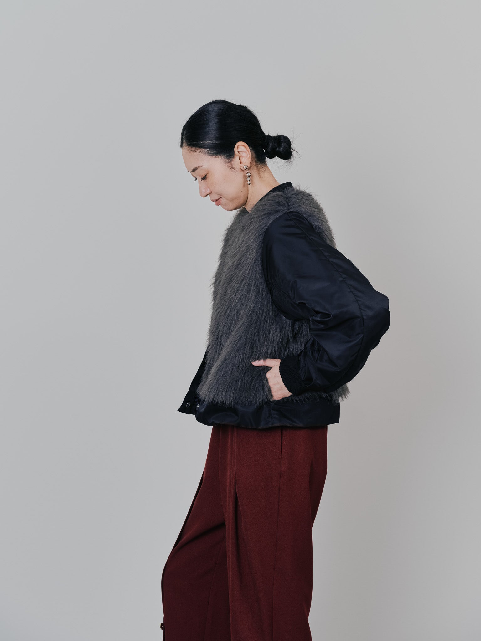 【-PRE SALE- 12/15 18:00まで!!】ダブル衿配色ファーベストレイヤードライク中綿ジャケット [605546] black