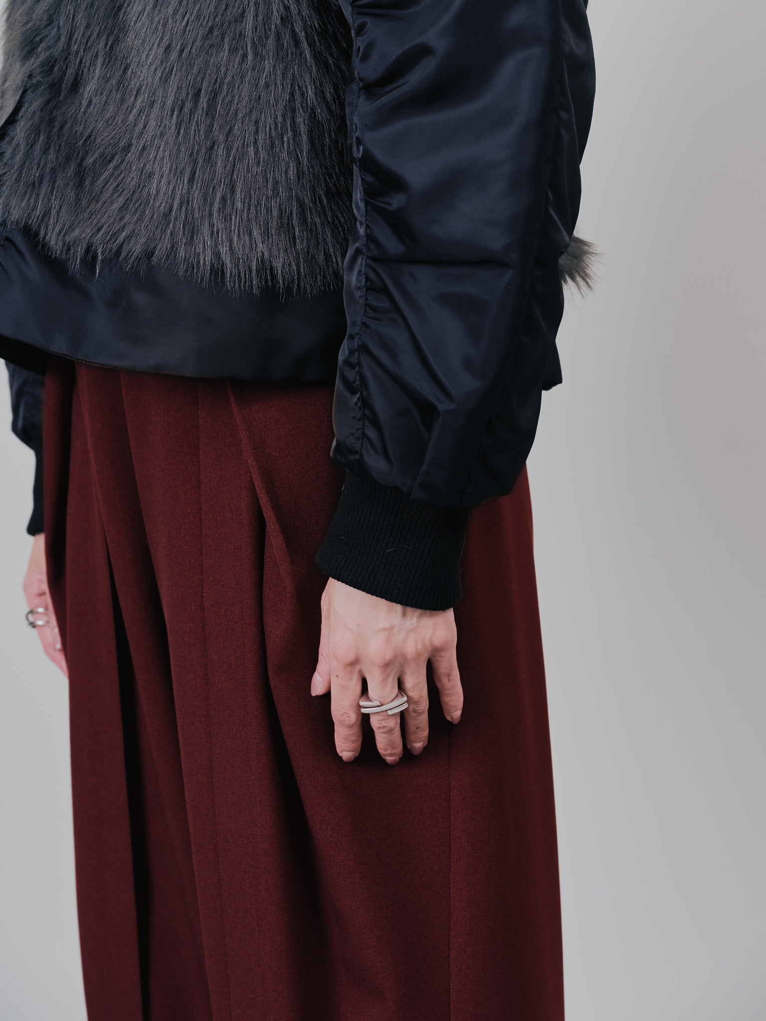 【-PRE SALE- 12/15 18:00まで!!】ダブル衿配色ファーベストレイヤードライク中綿ジャケット [605546] black