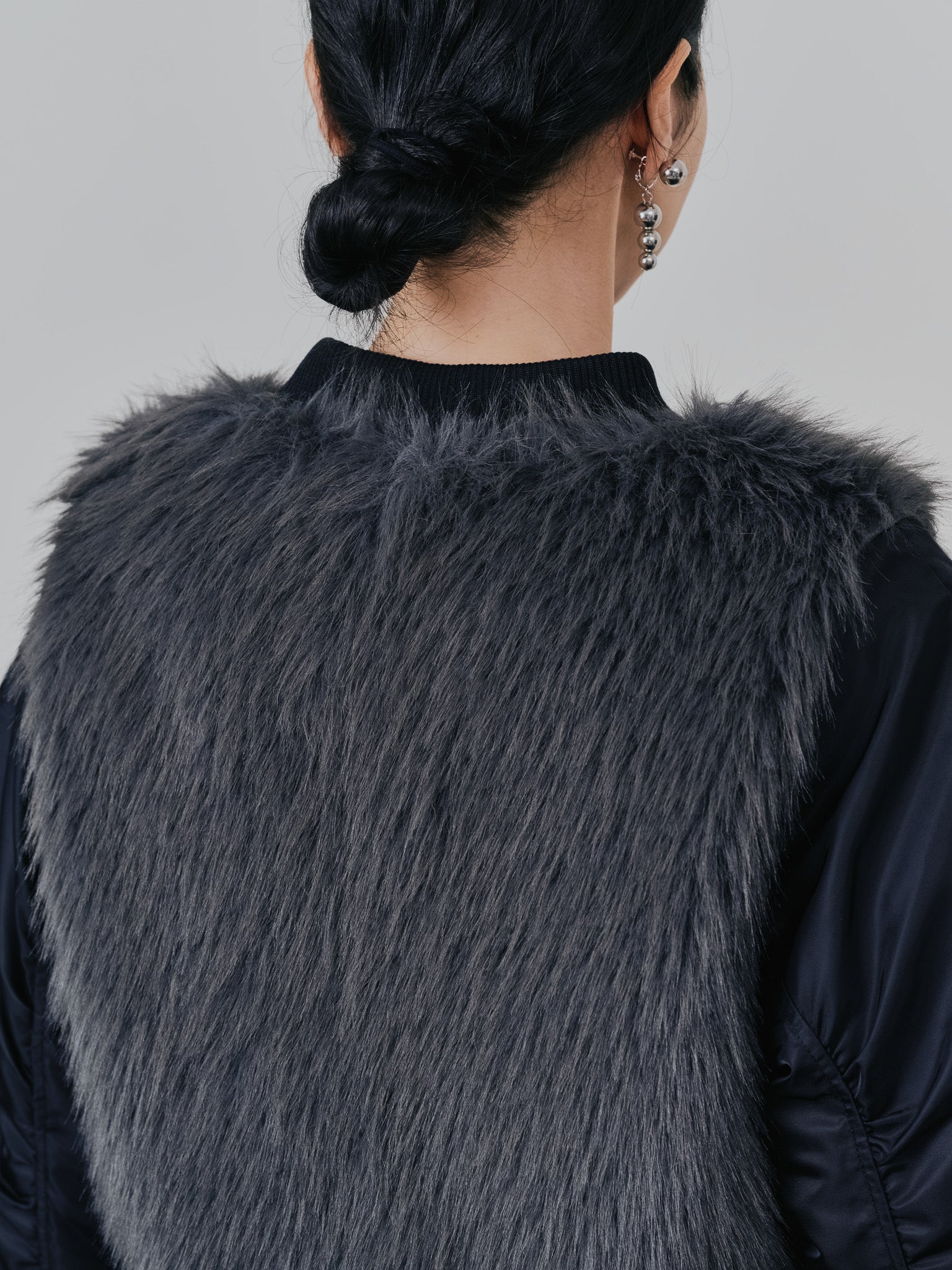 【-PRE SALE- 12/15 18:00まで!!】ダブル衿配色ファーベストレイヤードライク中綿ジャケット [605546] black