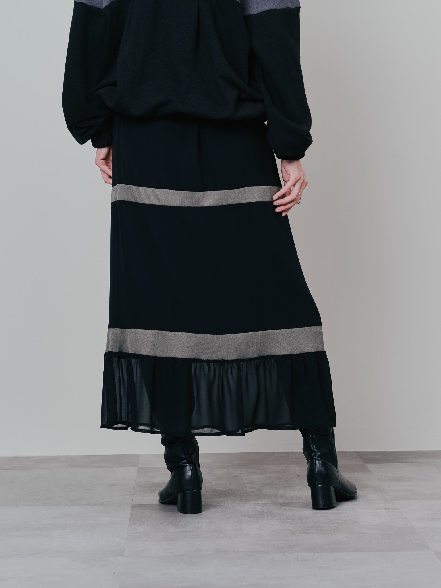 配色リブ切替シフォンスカート [601453] black