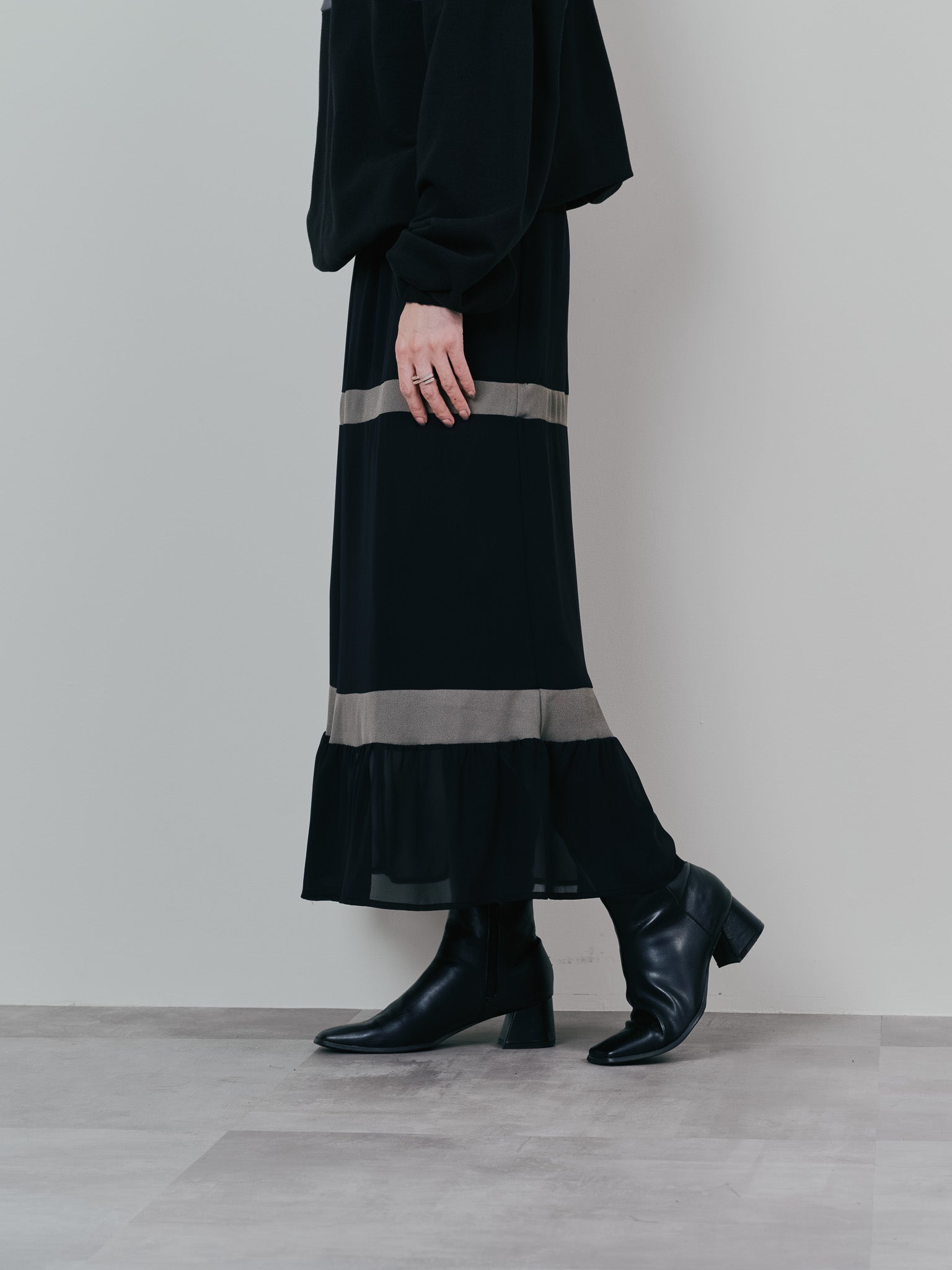 配色リブ切替シフォンスカート [601453] black