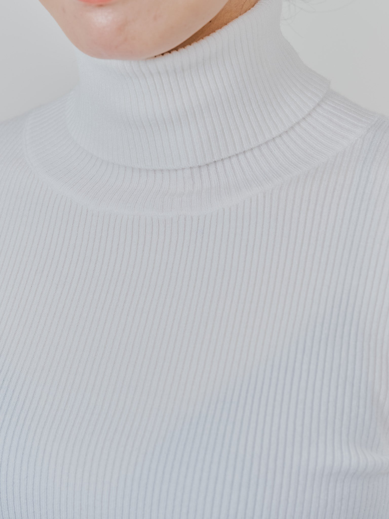 ファースリーブリブタートルニットトップス [605533] off