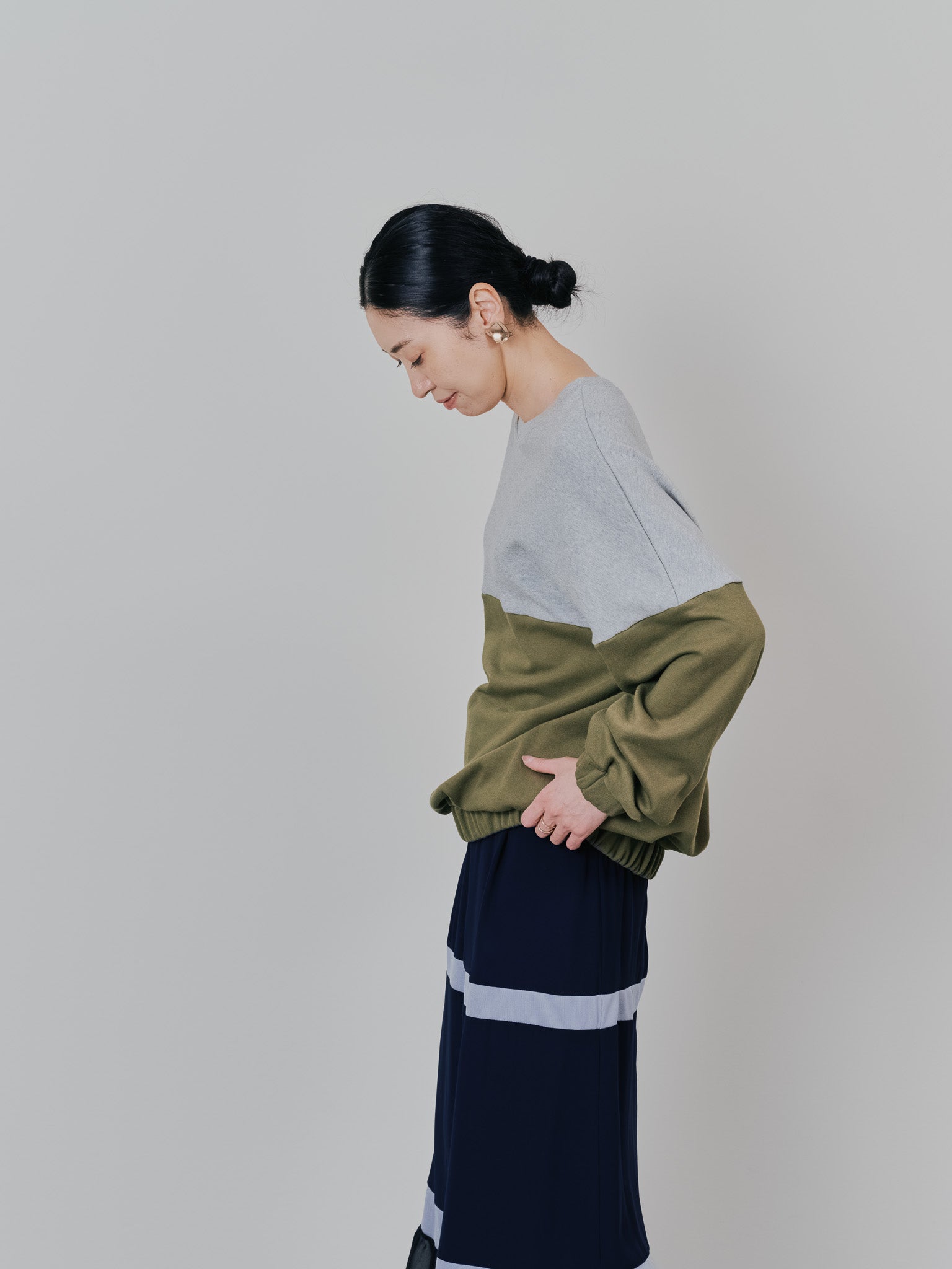 配色スウェットギャザートップス [601449] khaki