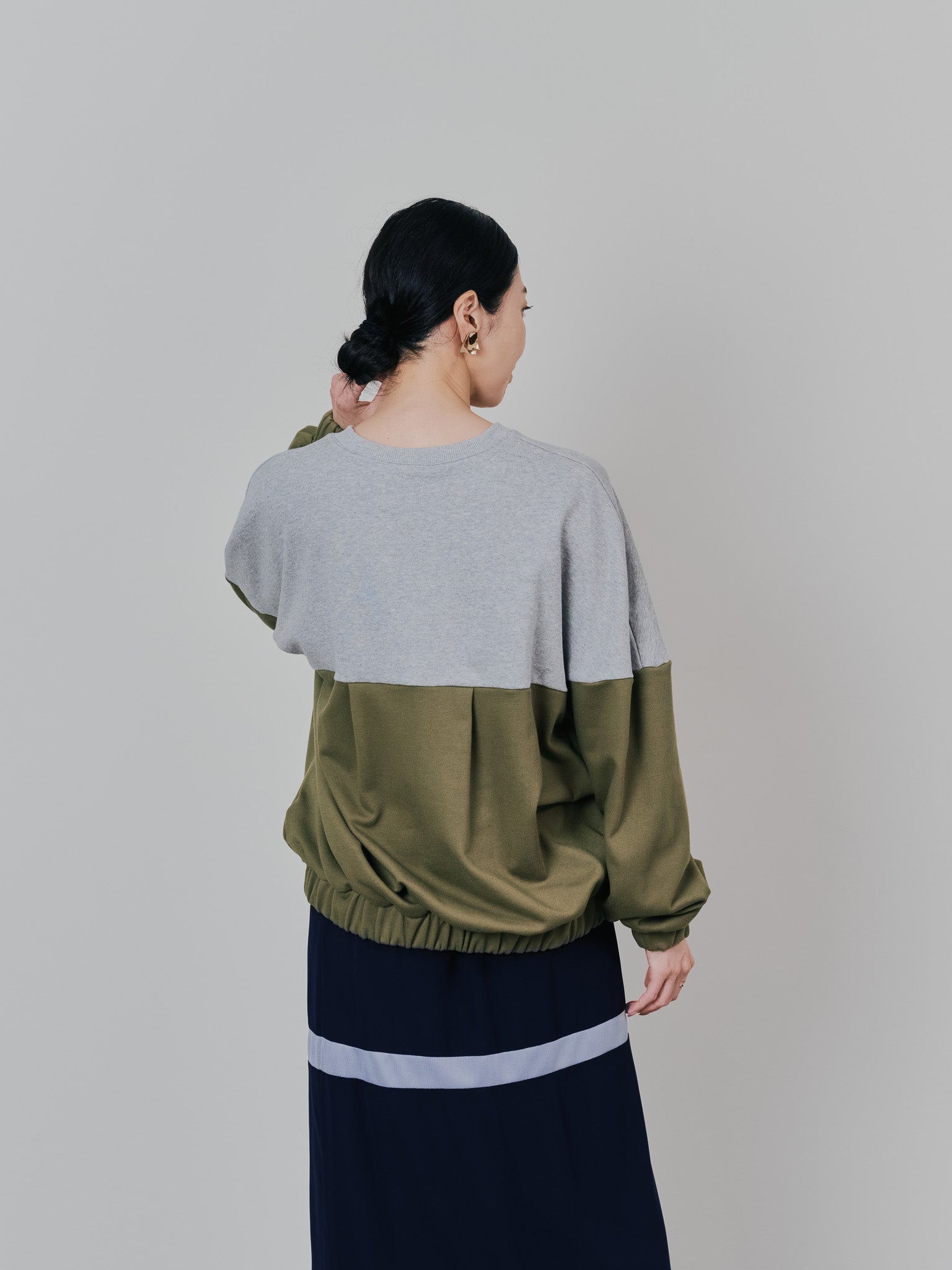 配色スウェットギャザートップス [601449] khaki