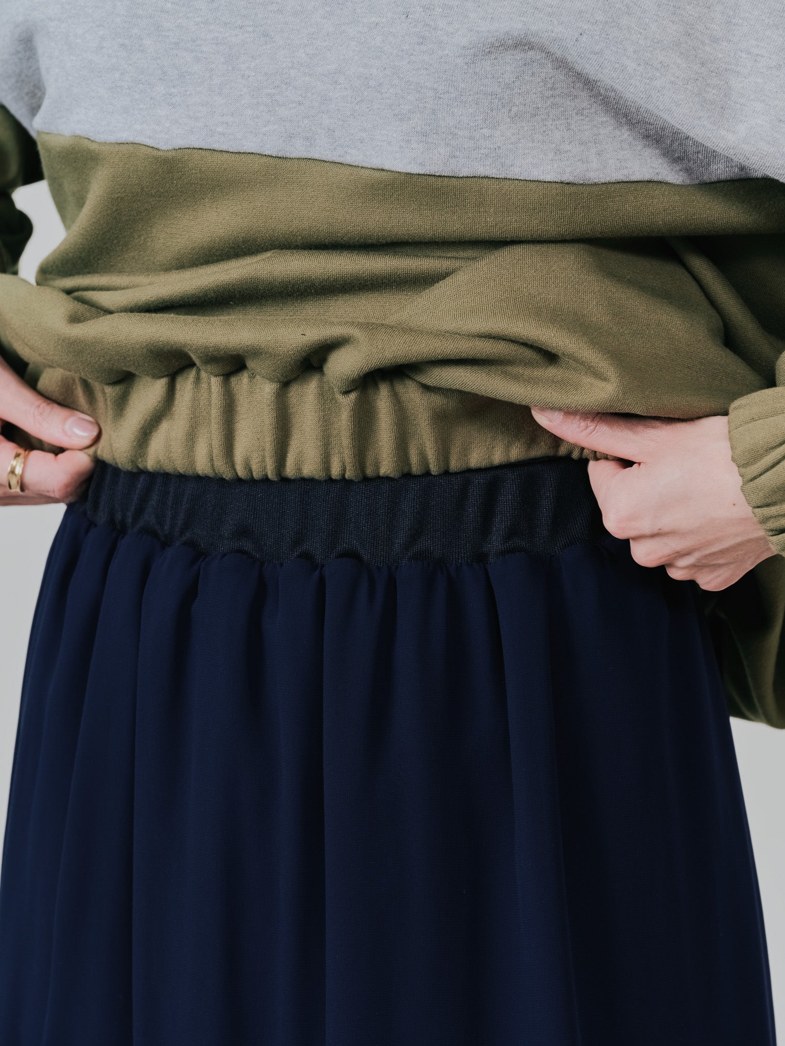 配色リブ切替シフォンスカート [601453] dark navy