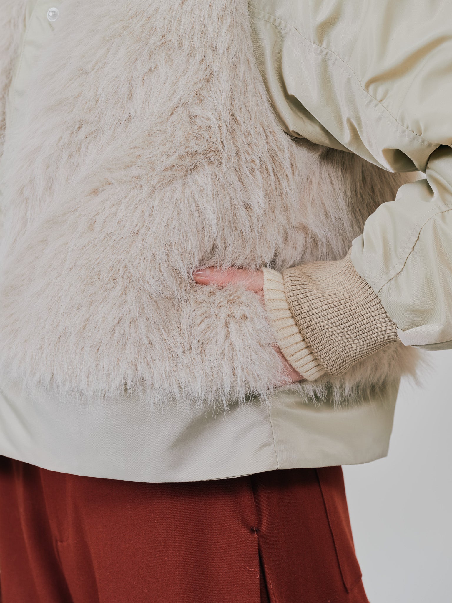 【-PRE SALE- 12/15 18:00まで!!】ダブル衿配色ファーベストレイヤードライク中綿ジャケット [605546] beige