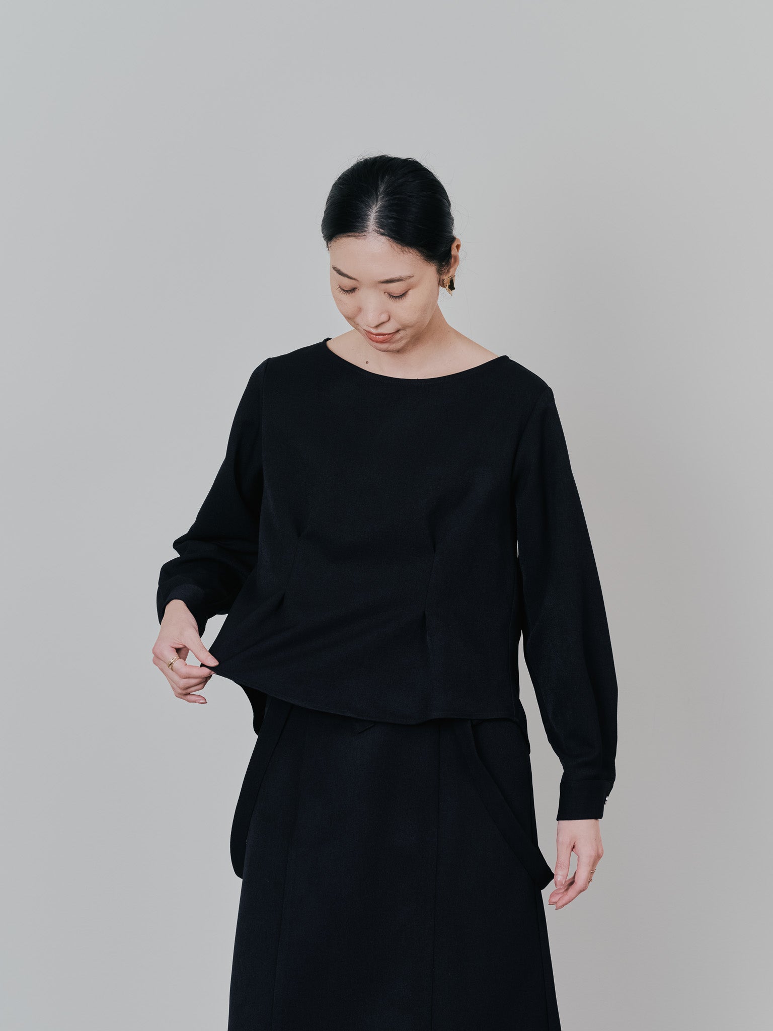 ウエストタックウールライクツイルトップス [608327] black