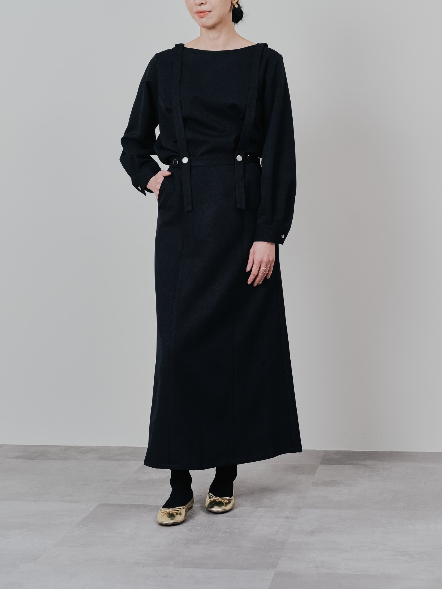 サスペンダー付ソフトAラインスカート [608328] black