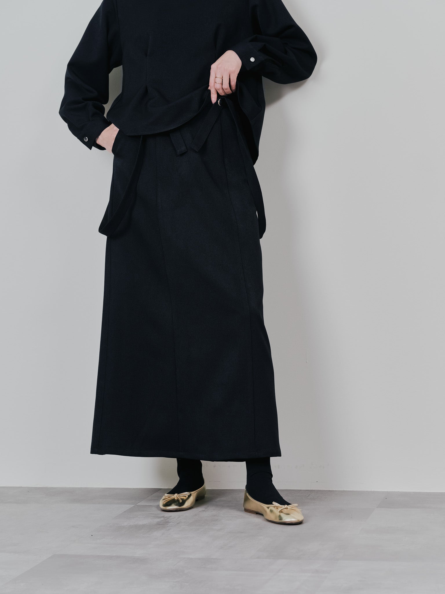 サスペンダー付ソフトAラインスカート [608328] black