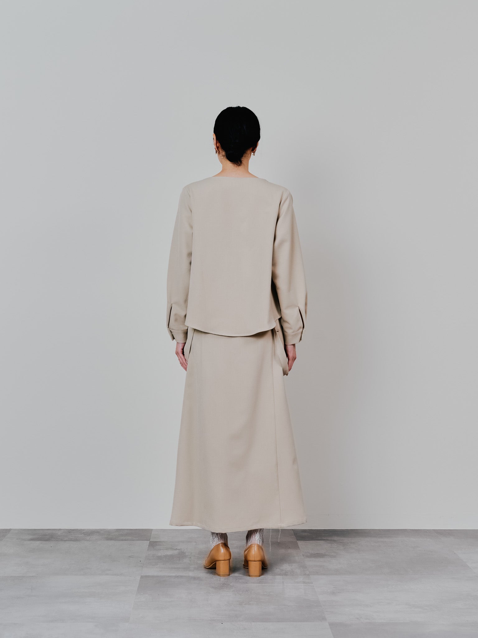 サスペンダー付ソフトAラインスカート [608328] light beige