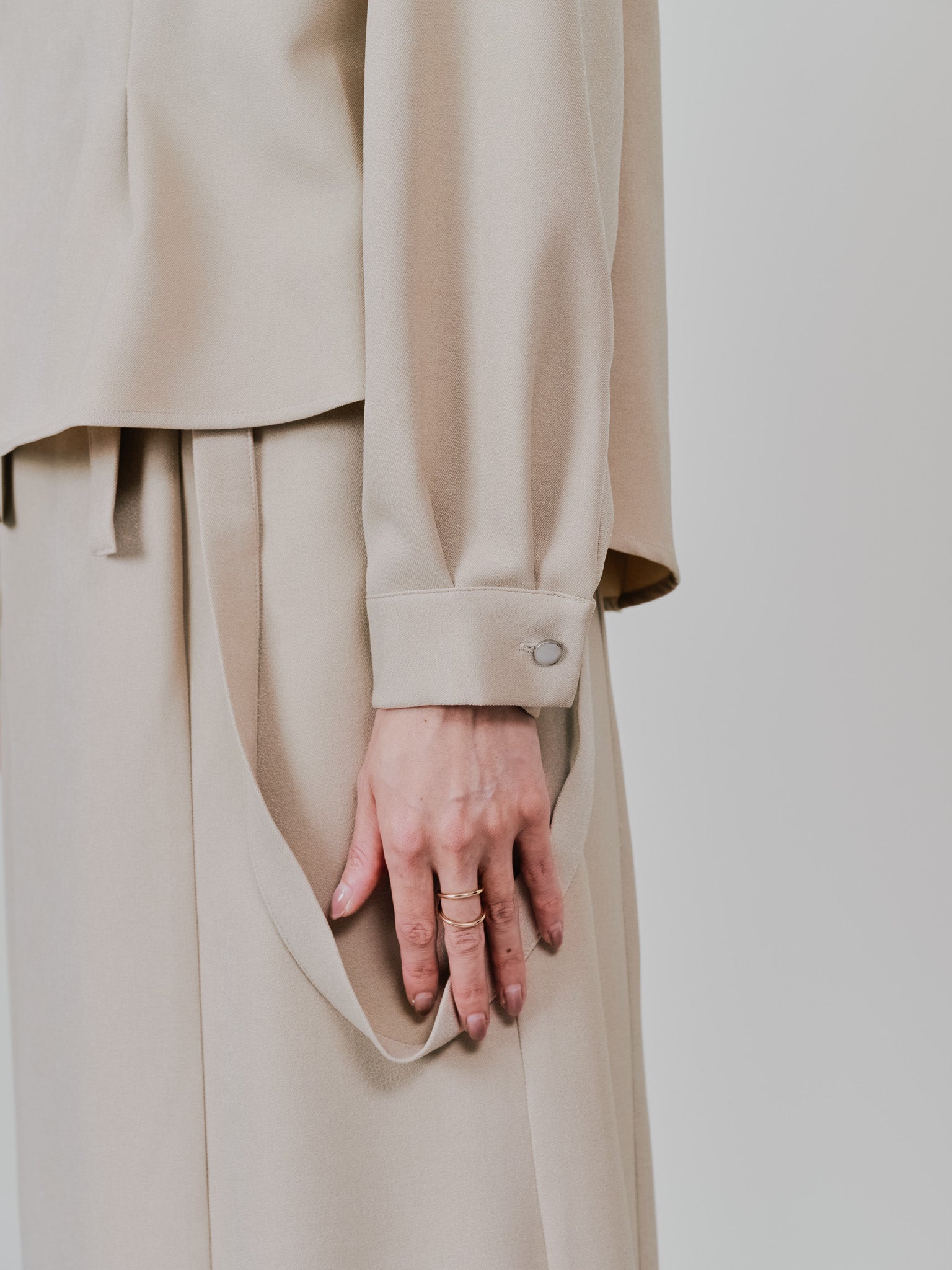 ウエストタックウールライクツイルトップス [608327] light beige