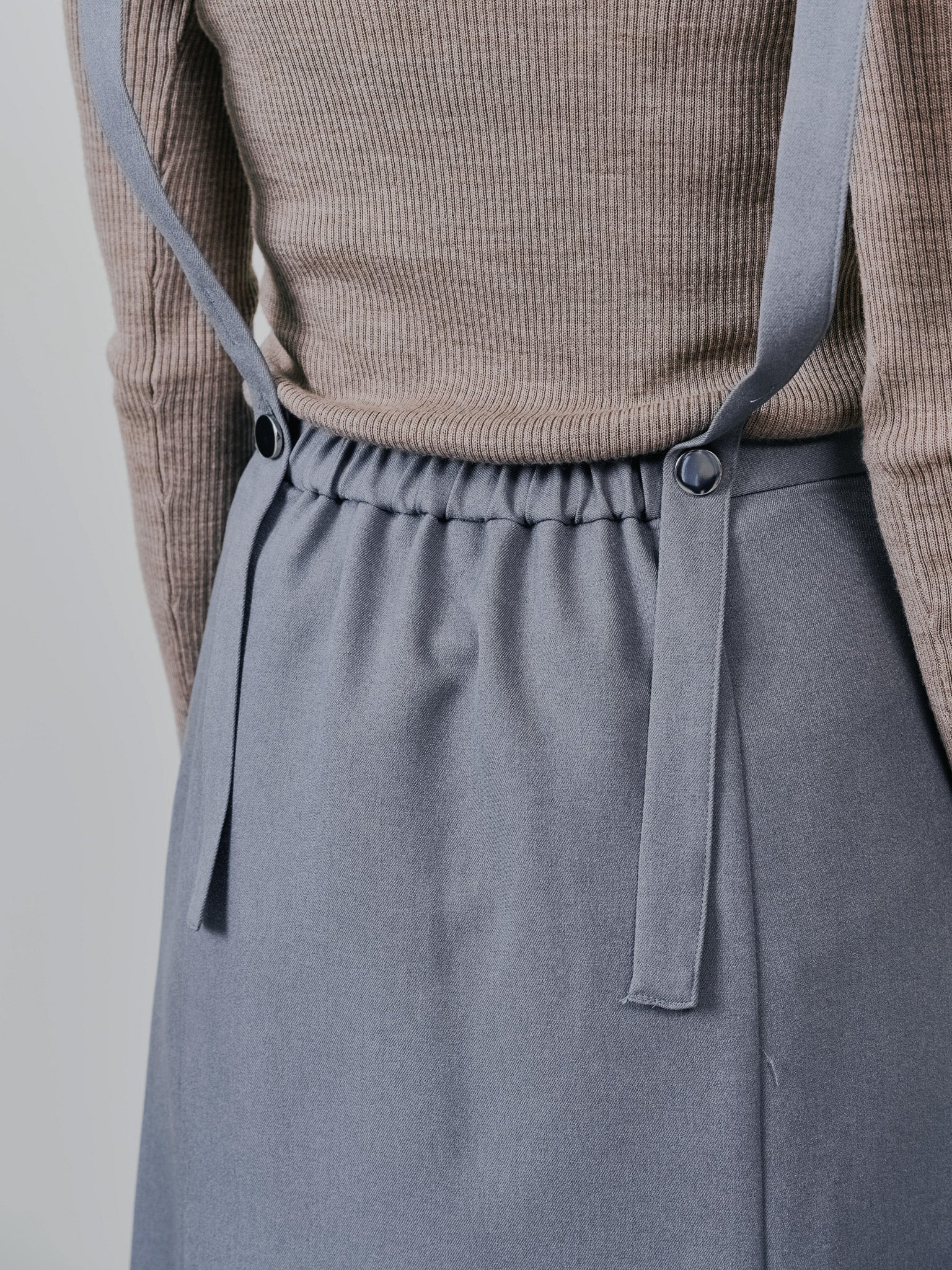 サスペンダー付ソフトAラインスカート [608328] grey