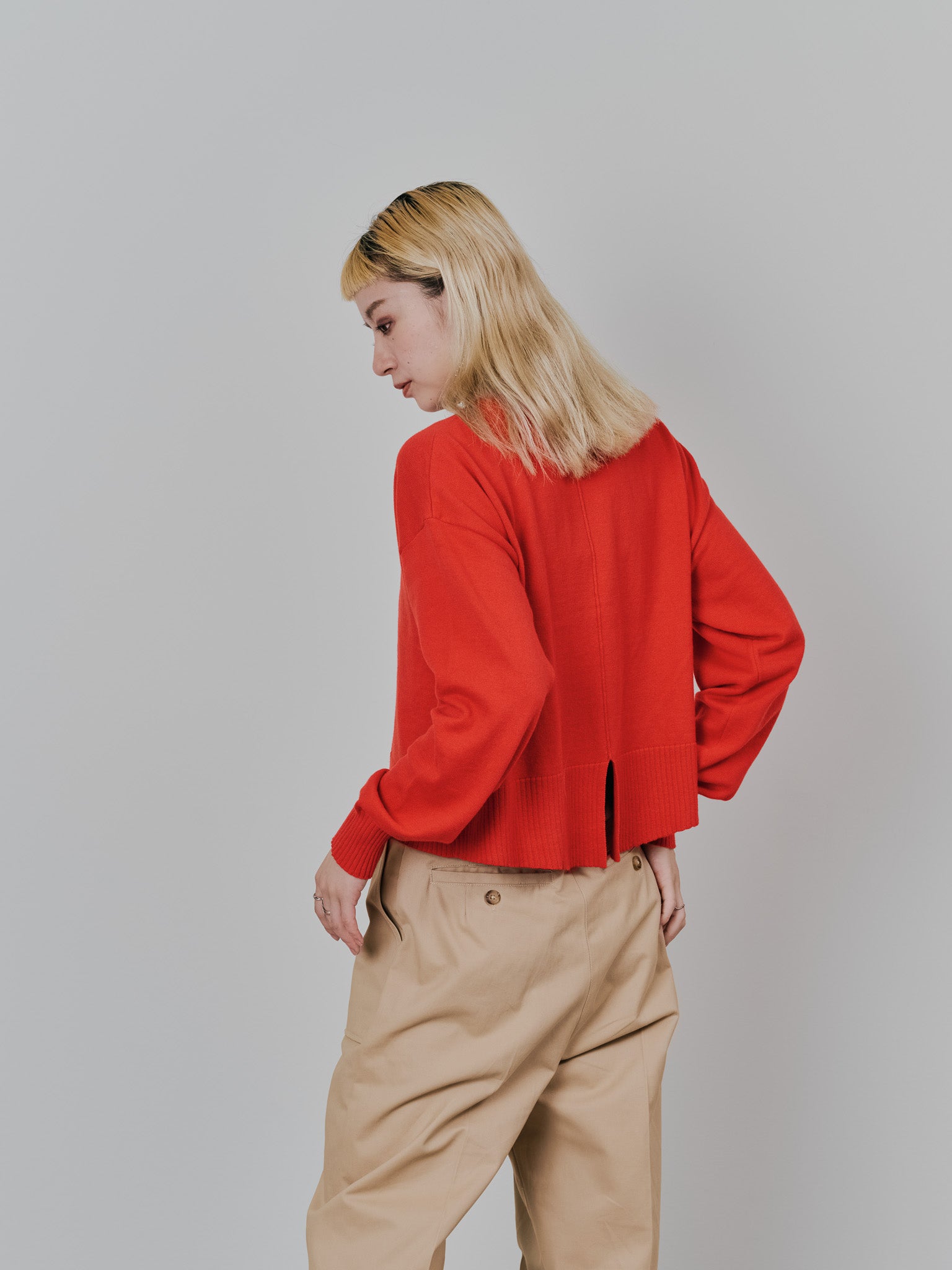 【-PRE SALE- 12/15 18:00まで!!】バックスリットカシミアニットトップス [605550] red