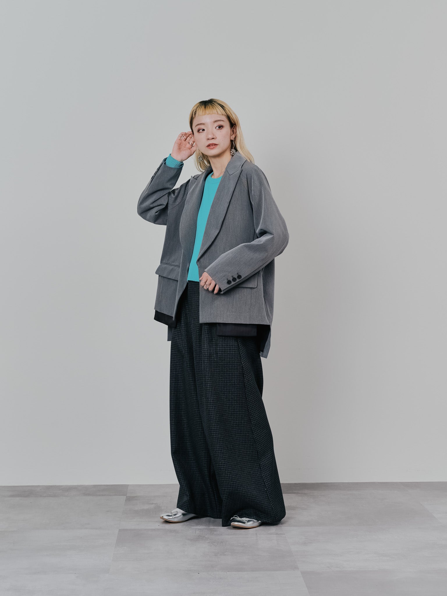 【-PRE SALE- 12/15 18:00まで!!】配色ストライプポイントアシメヘムジャケット [605544] charcoal