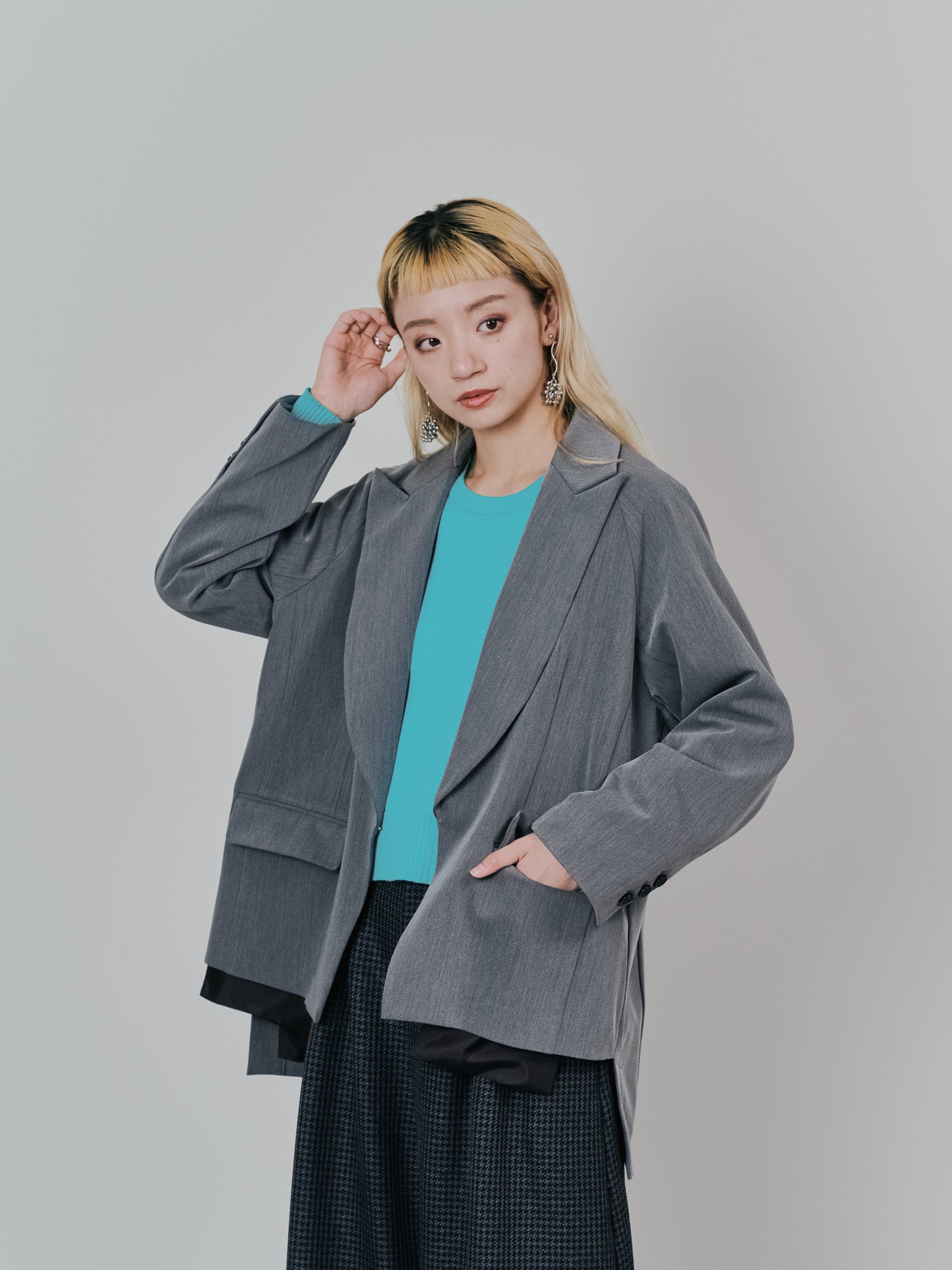 【-PRE SALE- 12/15 18:00まで!!】配色ストライプポイントアシメヘムジャケット [605544] charcoal