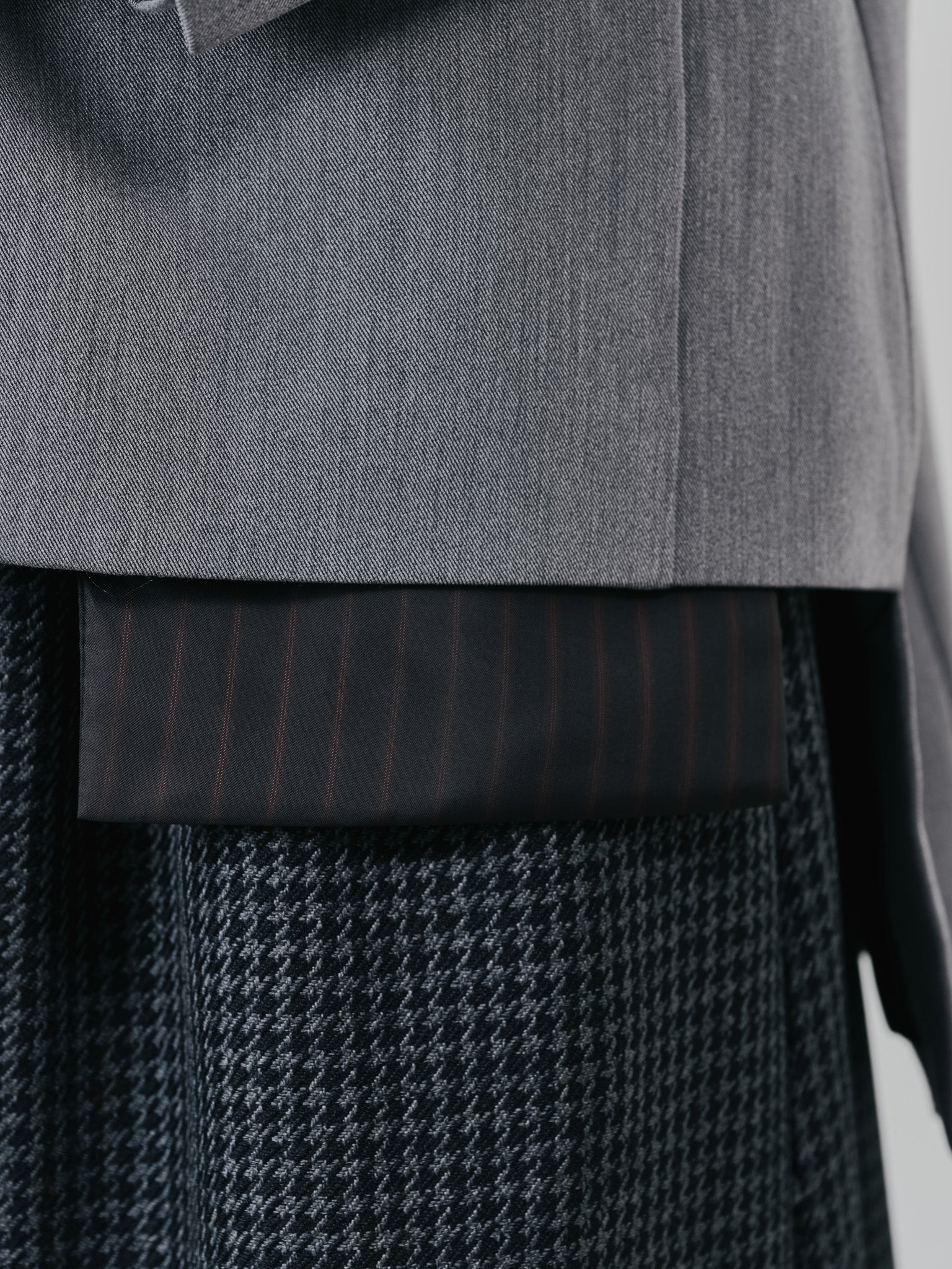 【-PRE SALE- 12/15 18:00まで!!】配色ストライプポイントアシメヘムジャケット [605544] charcoal