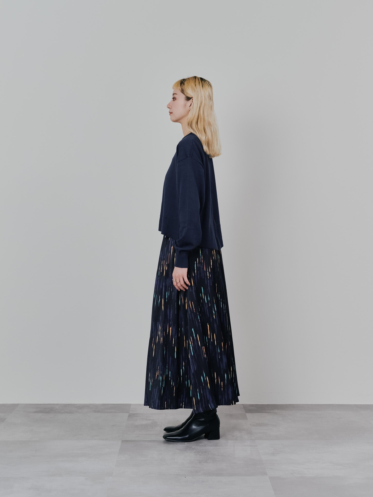 【-PRE SALE- 12/15 18:00まで!!】アートラインプリントハーフプリーツスカート [605538] black