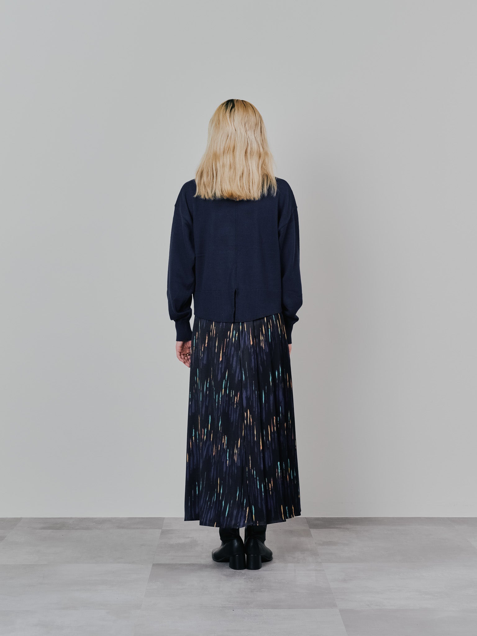 【-PRE SALE- 12/15 18:00まで!!】バックスリットカシミアニットトップス [605550] navy