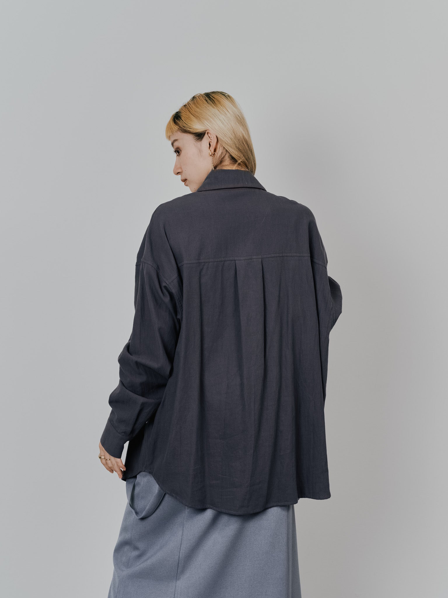 【-PRE SALE- 12/15 18:00まで!!】バタフライカラーウエスタンライクシャツ [601451] charcoal