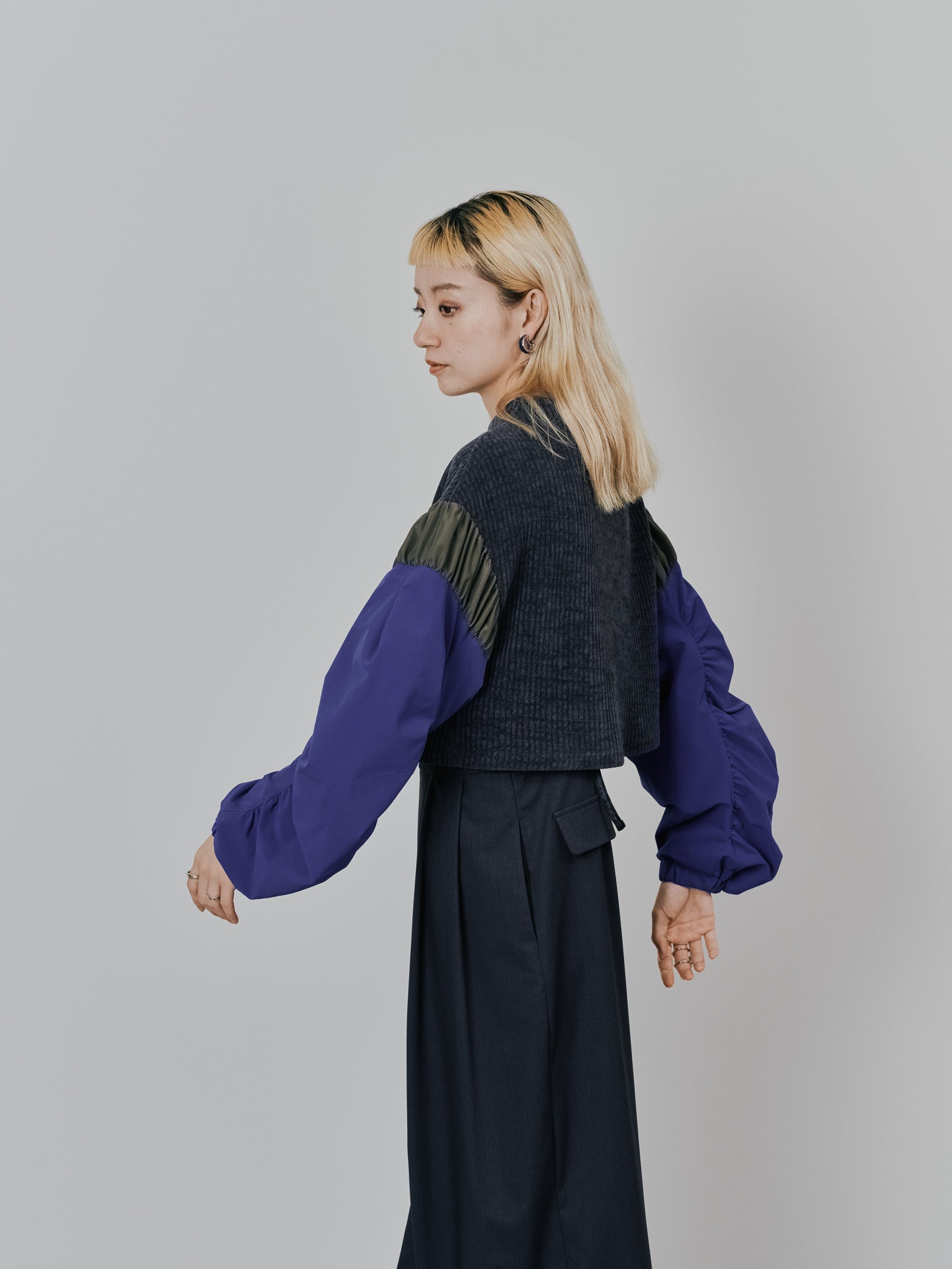 【-PRE SALE- 12/15 18:00まで!!】MA-1 スリーブコーデュロイライクニットソー [608316] charcoal