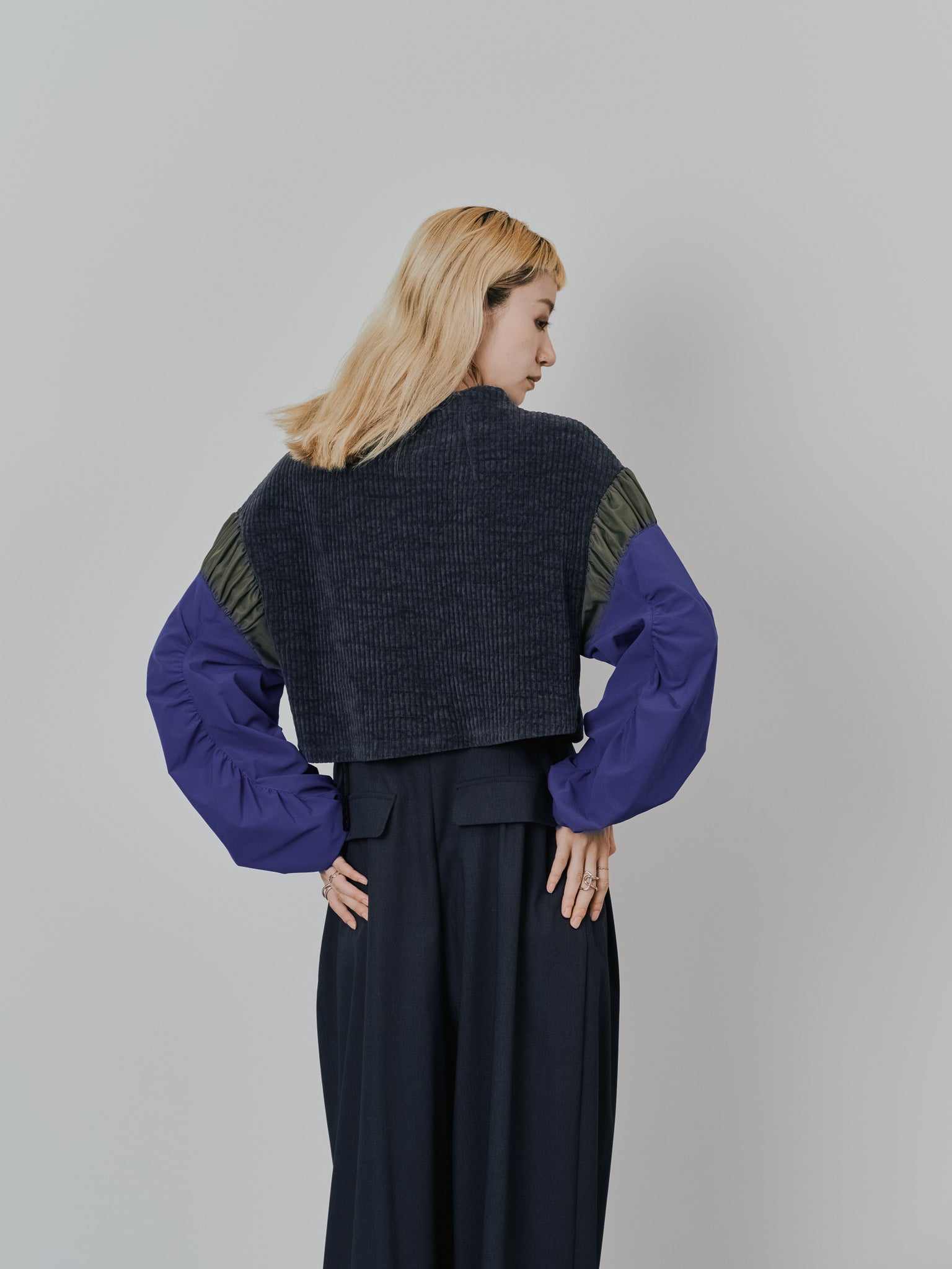 【-PRE SALE- 12/15 18:00まで!!】MA-1 スリーブコーデュロイライクニットソー [608316] charcoal