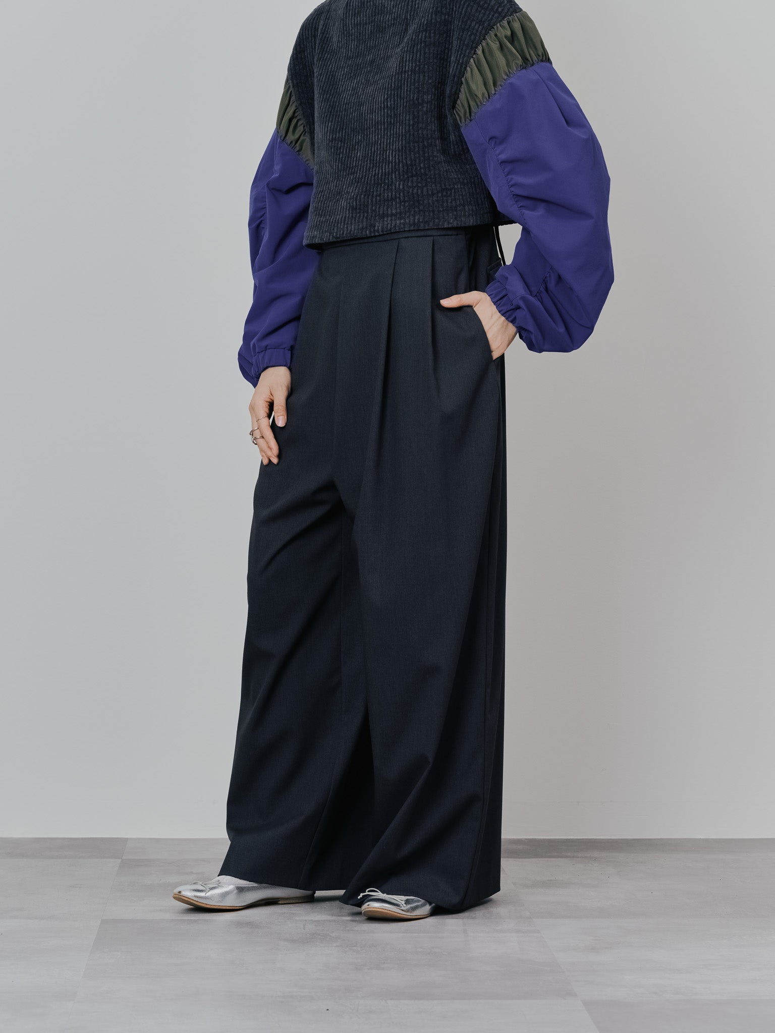 【-PRE SALE- 12/15 18:00まで!!】ベロアサスペンダー付パンツ [603332] charcoal