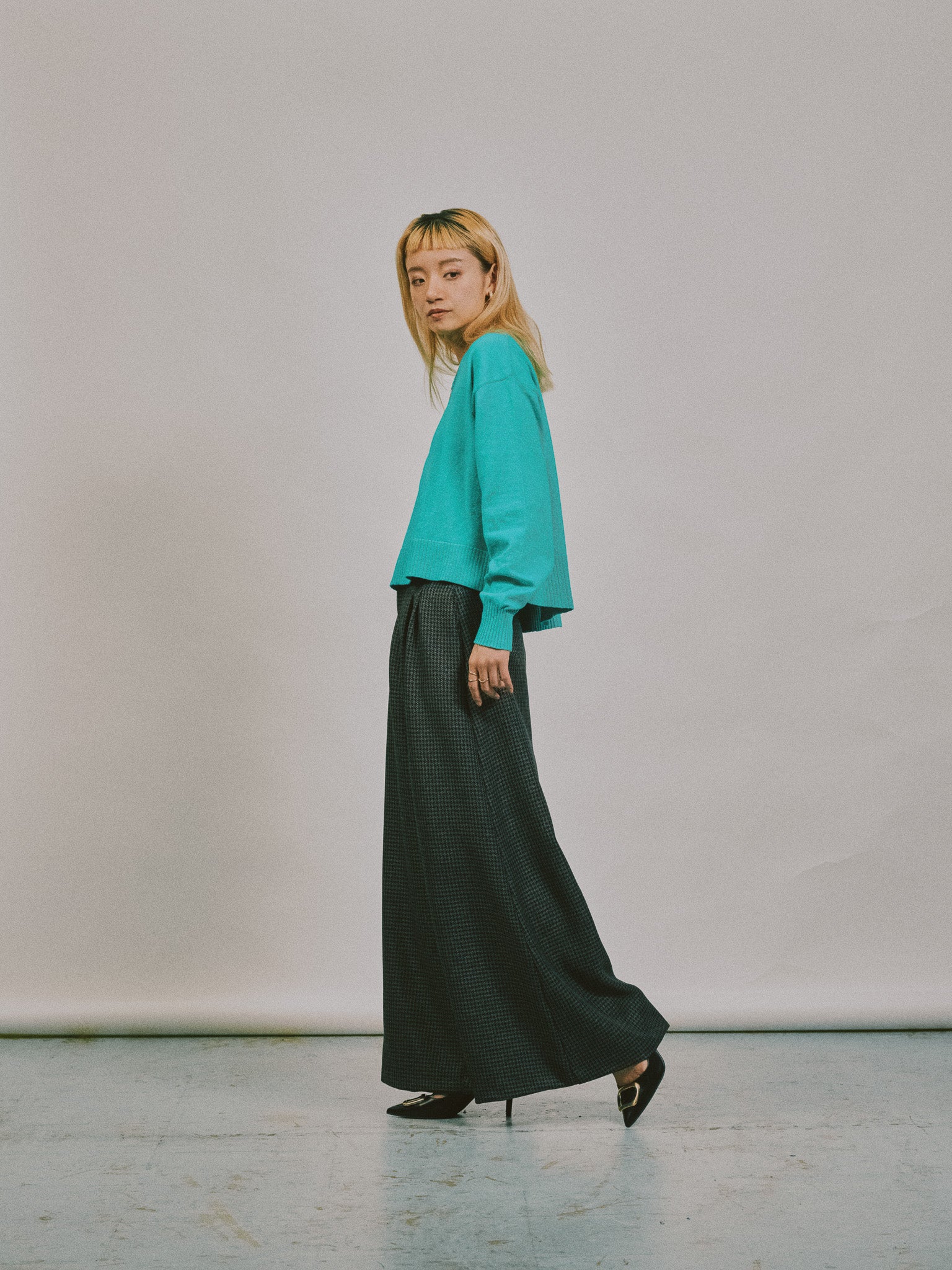 【-PRE SALE- 12/15 18:00まで!!】バックスリットカシミアニットトップス [605550] green