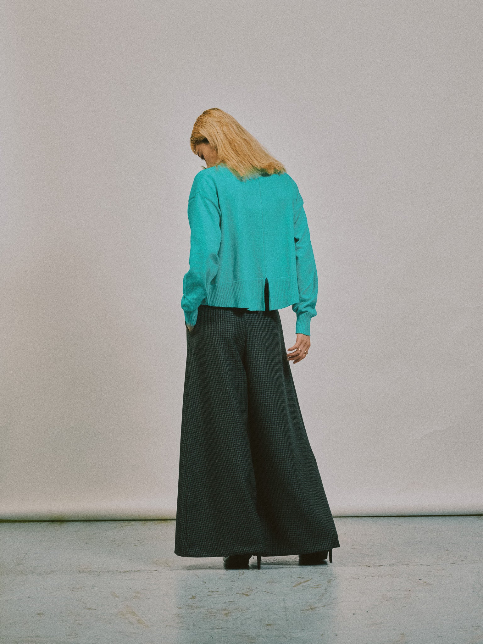 【SALE】バックスリットカシミアニットトップス [605550] green