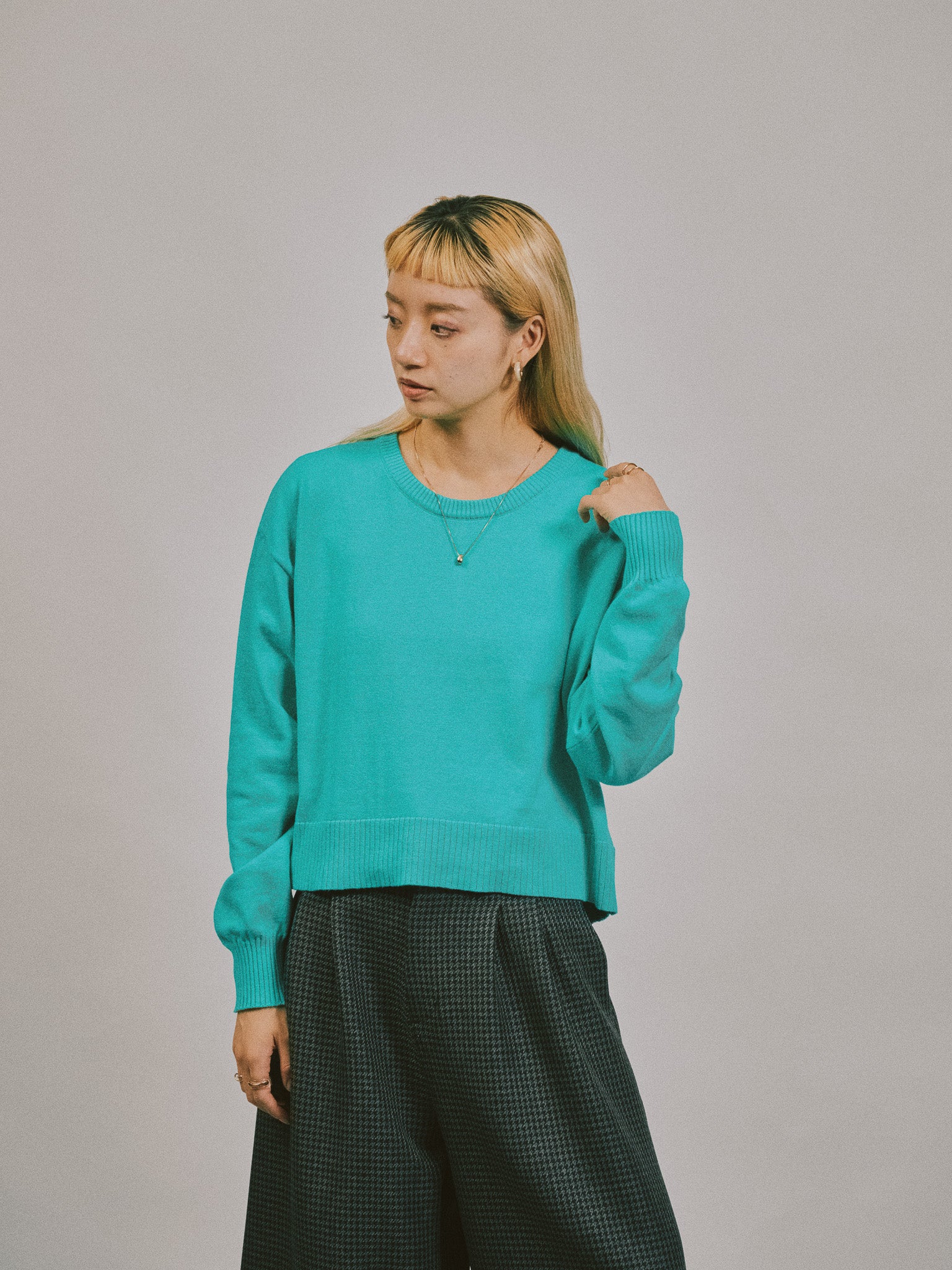 【-PRE SALE- 12/15 18:00まで!!】バックスリットカシミアニットトップス [605550] green