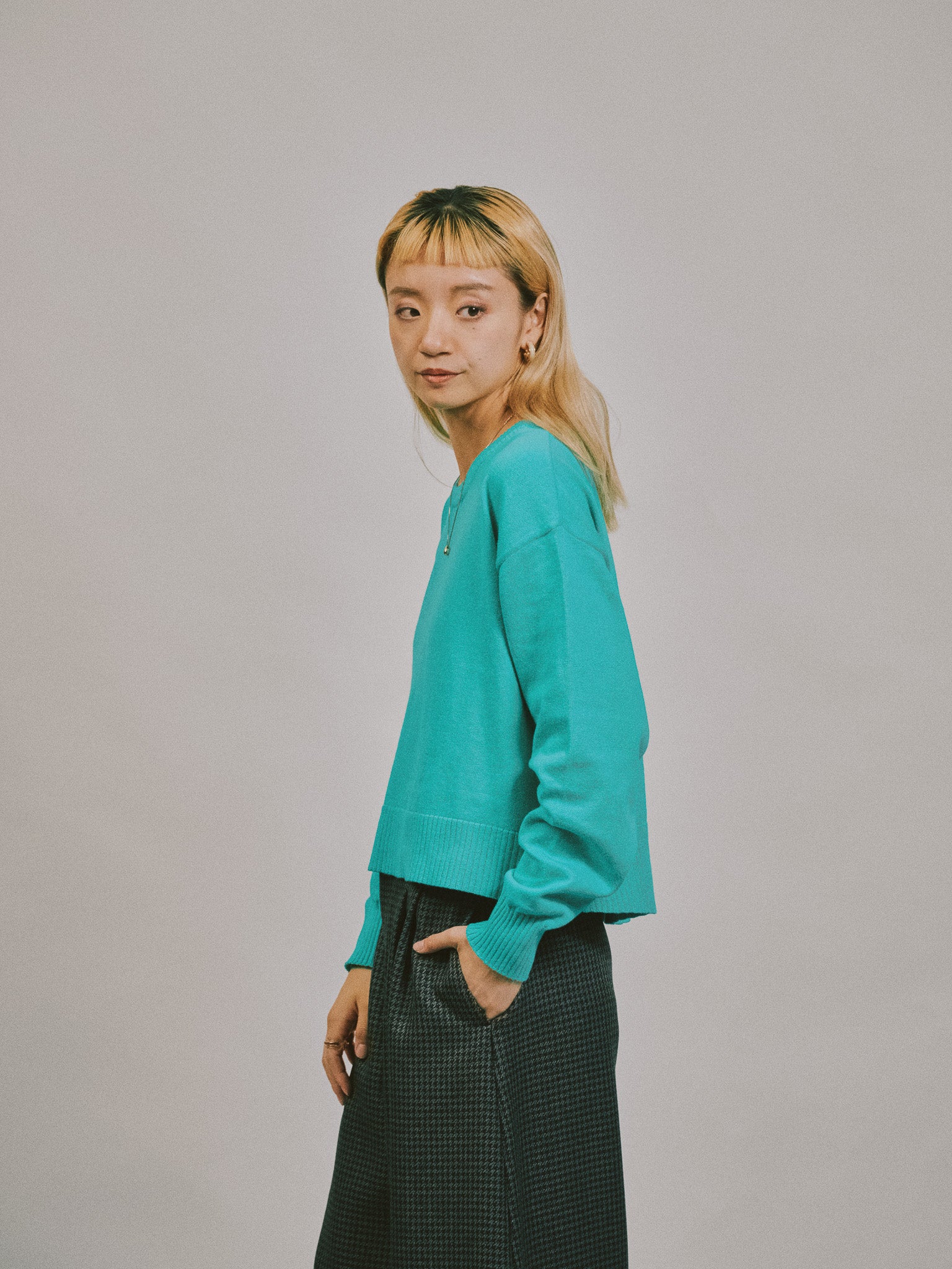 【-PRE SALE- 12/15 18:00まで!!】バックスリットカシミアニットトップス [605550] green