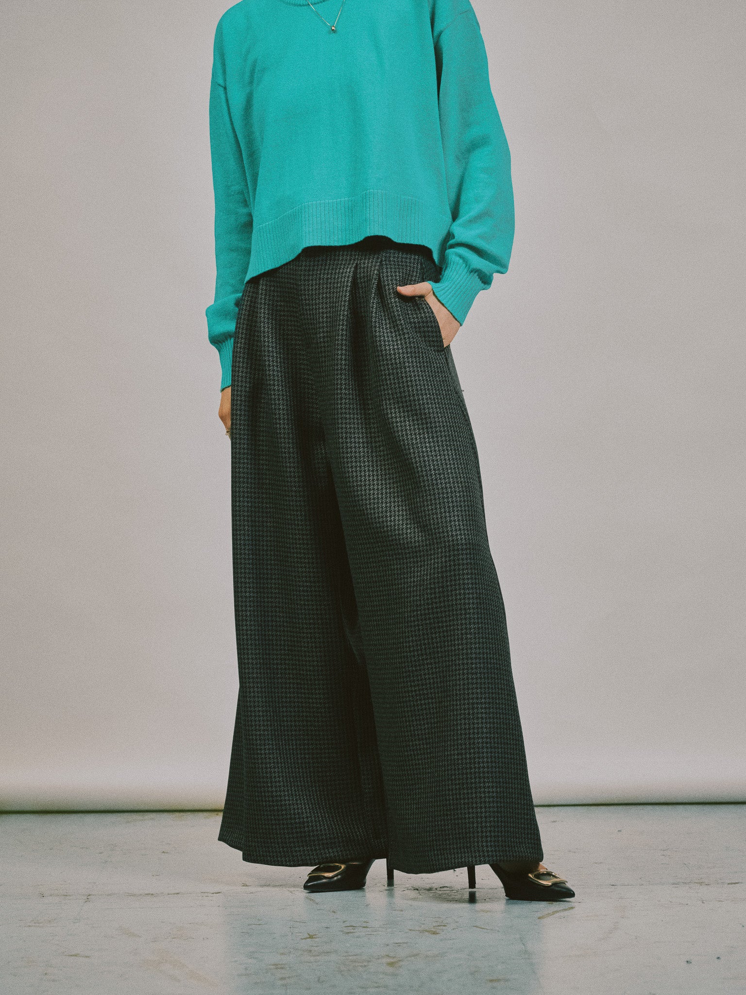 柄タックビックワイドパンツ [608320] charcoal