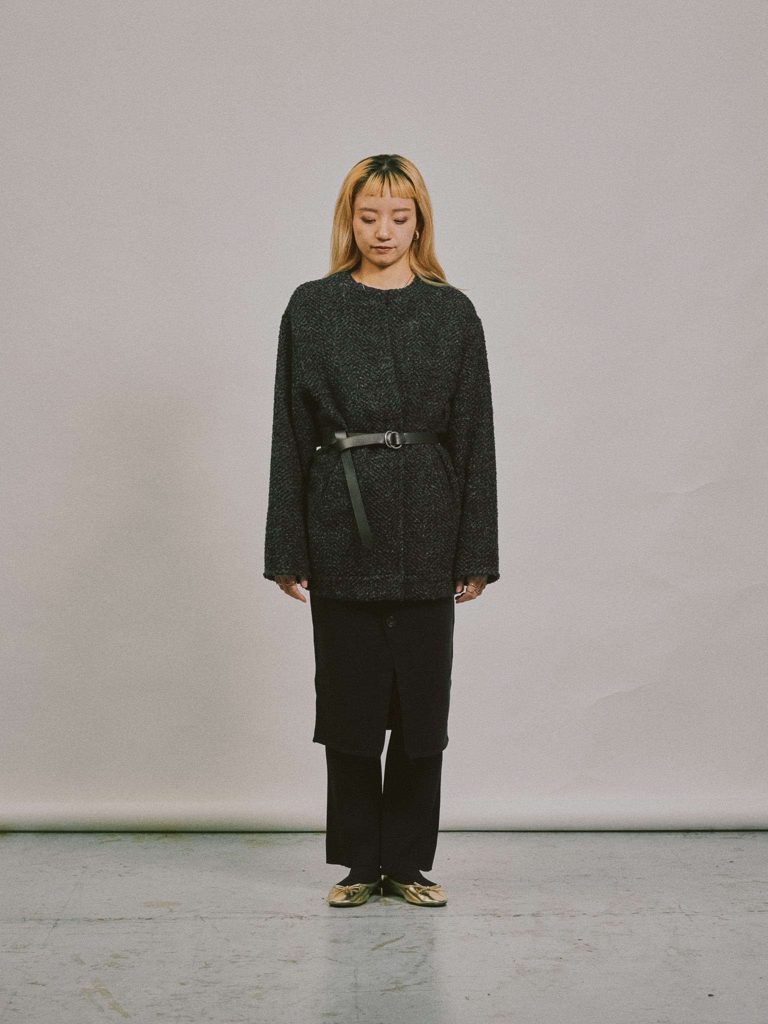 【SALE】バックタックヘリンボーンツィードコーディガン [605561] charcoal