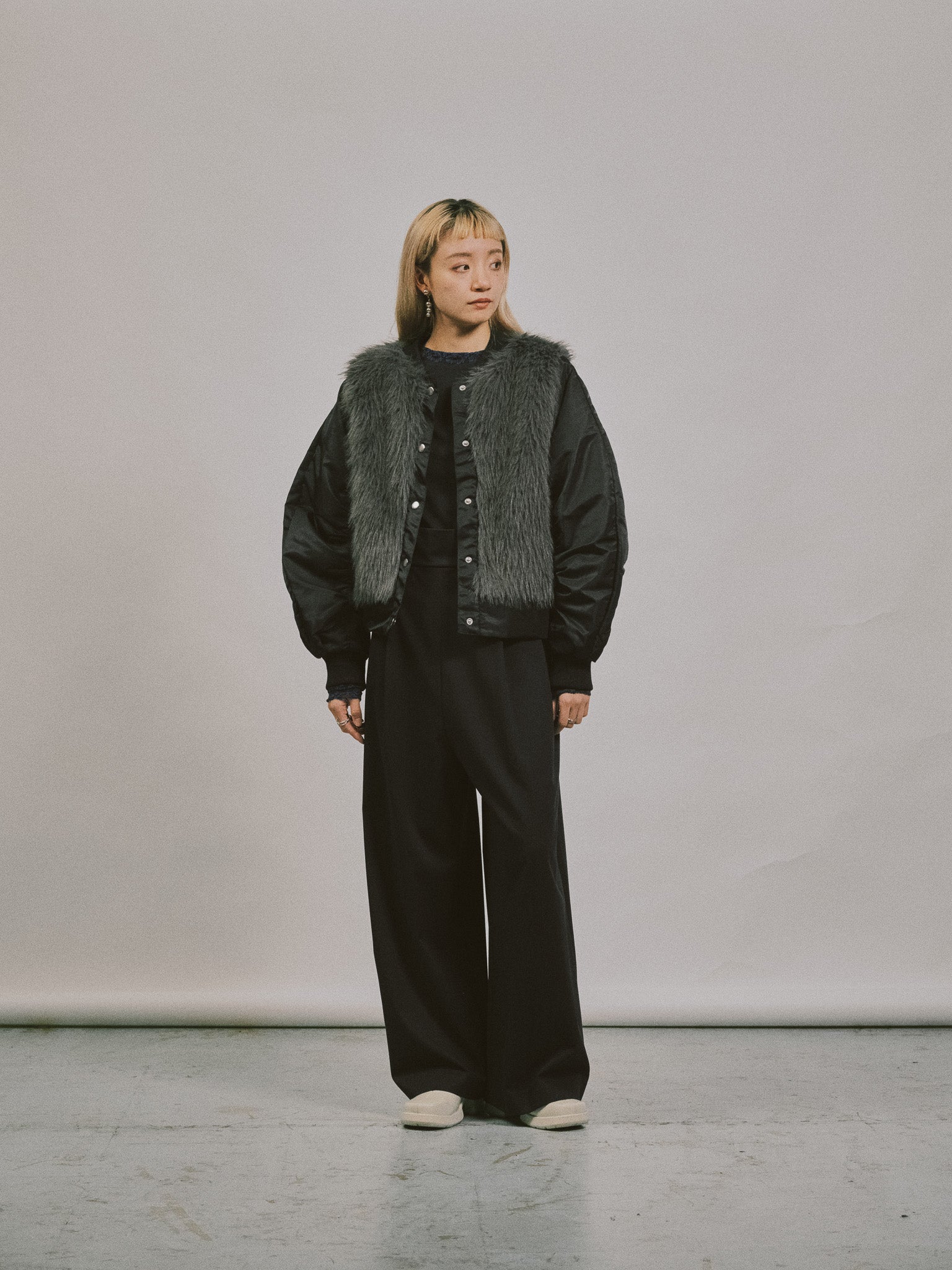 【SALE】ダブル衿配色ファーベストレイヤードライク中綿ジャケット [605546] black