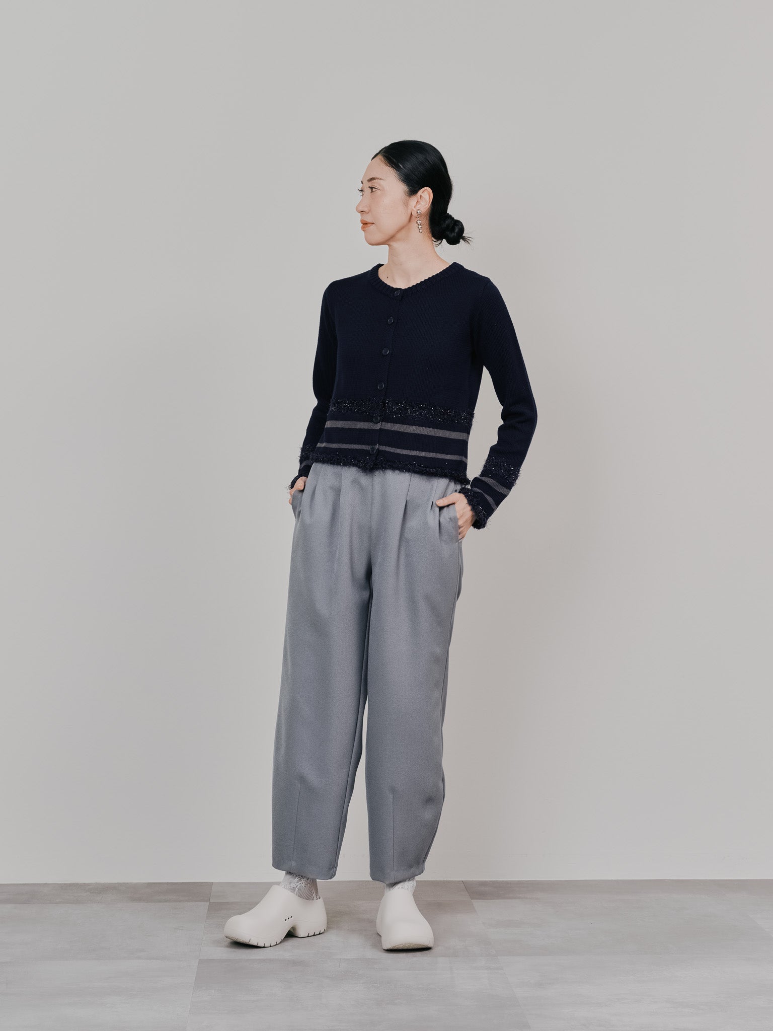 【-PRE SALE- 12/15 18:00まで!!】ヘムダーツカーブフォルムパンツ [608329] grey