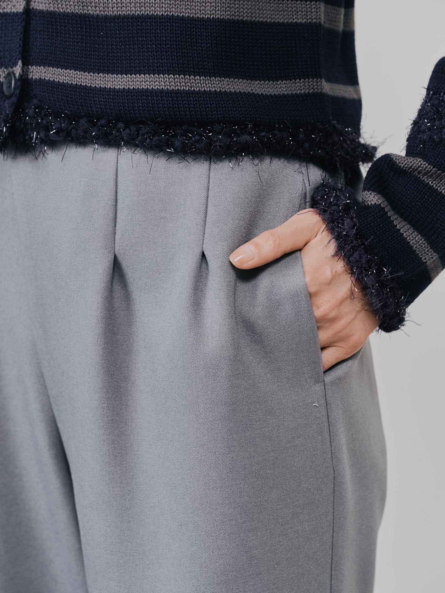 【SALE】ヘムダーツカーブフォルムパンツ [608329] grey