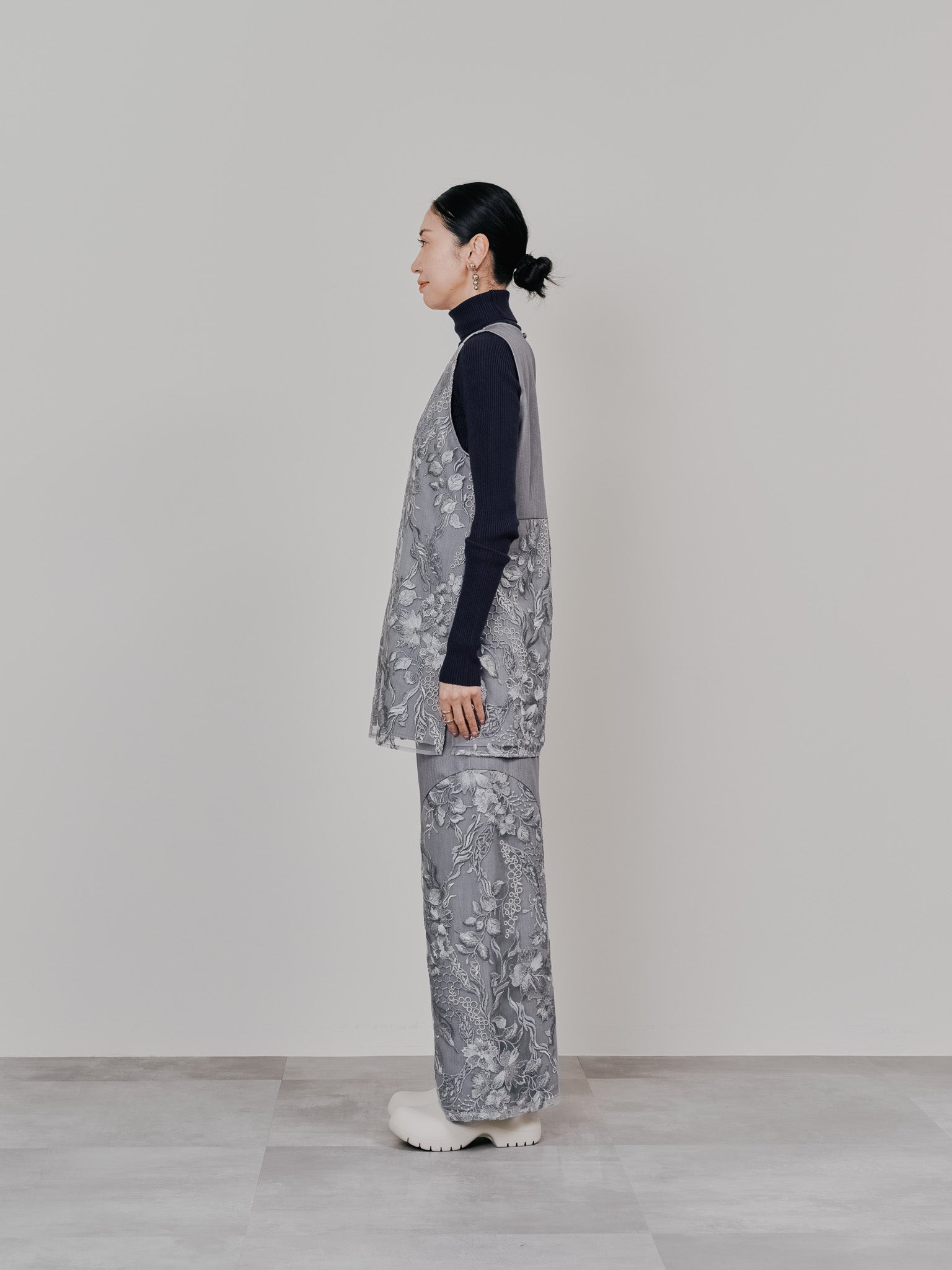 【-PRE SALE- 12/15 18:00まで!!】ベルト付レーストップス [605558] light grey