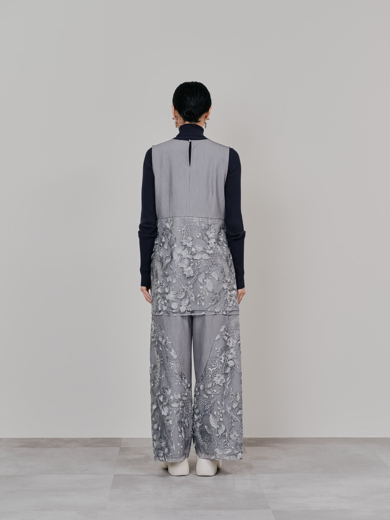 【-PRE SALE- 12/15 18:00まで!!】ベルト付レーストップス [605558] light grey