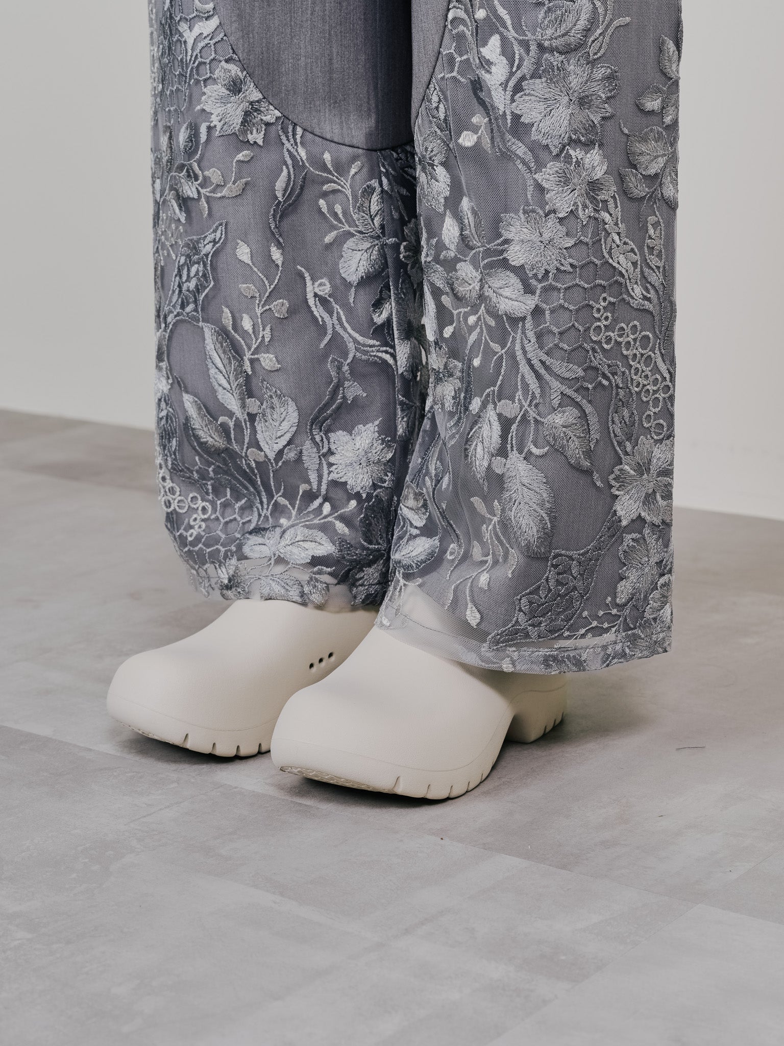 【-PRE SALE- 12/15 18:00まで!!】カーブポイントレースパンツ [605559] light grey