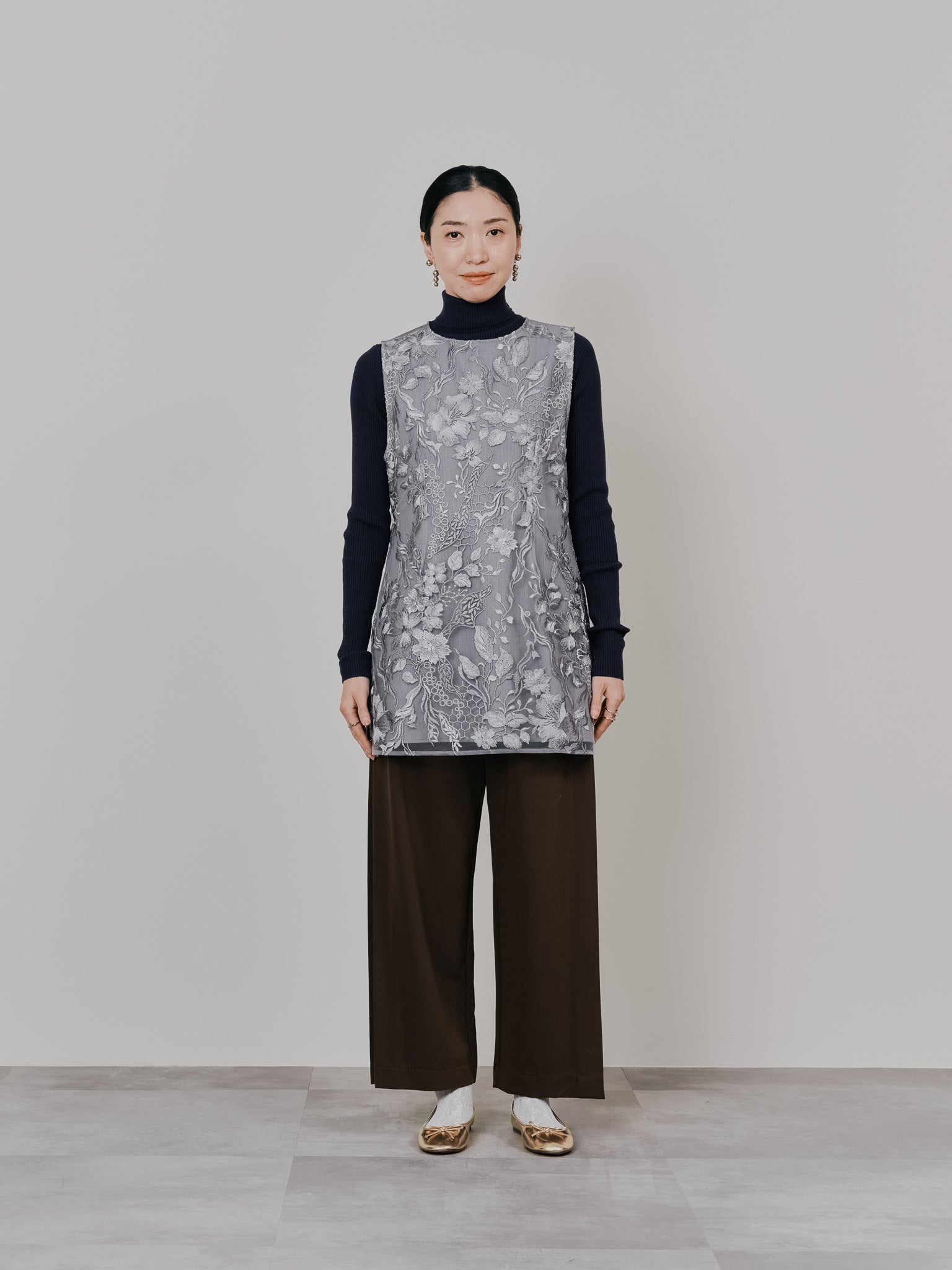 【-PRE SALE- 12/15 18:00まで!!】ベルト付レーストップス [605558] light grey