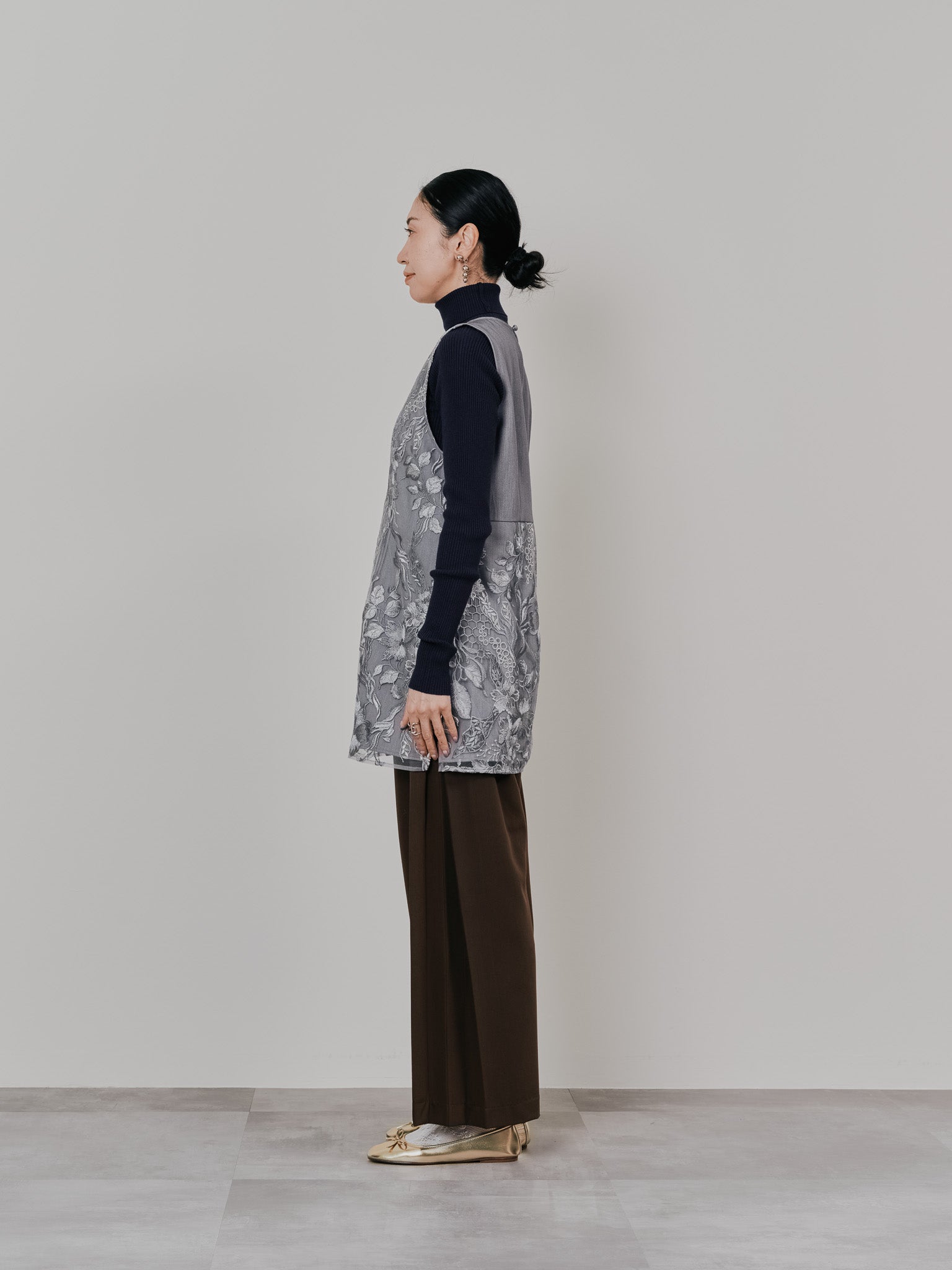 【-PRE SALE- 12/15 18:00まで!!】ベルト付レーストップス [605558] light grey