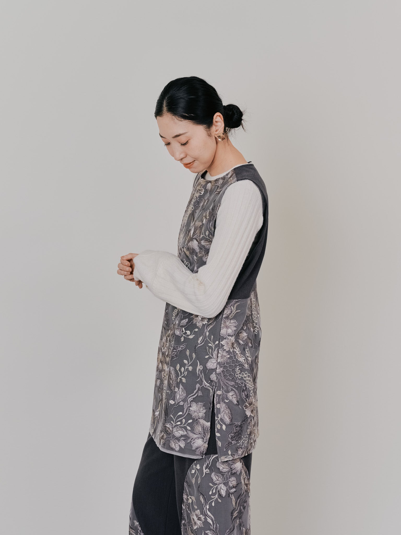 【-PRE SALE- 12/15 18:00まで!!】ベルト付レーストップス [605558] brown