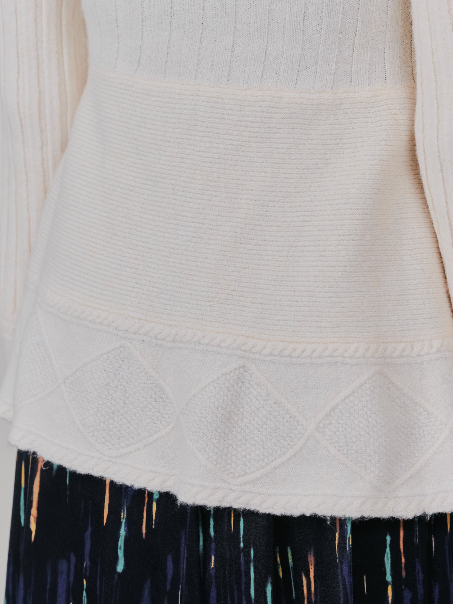 ケーブルペプラムニットトップス [605534] ivory